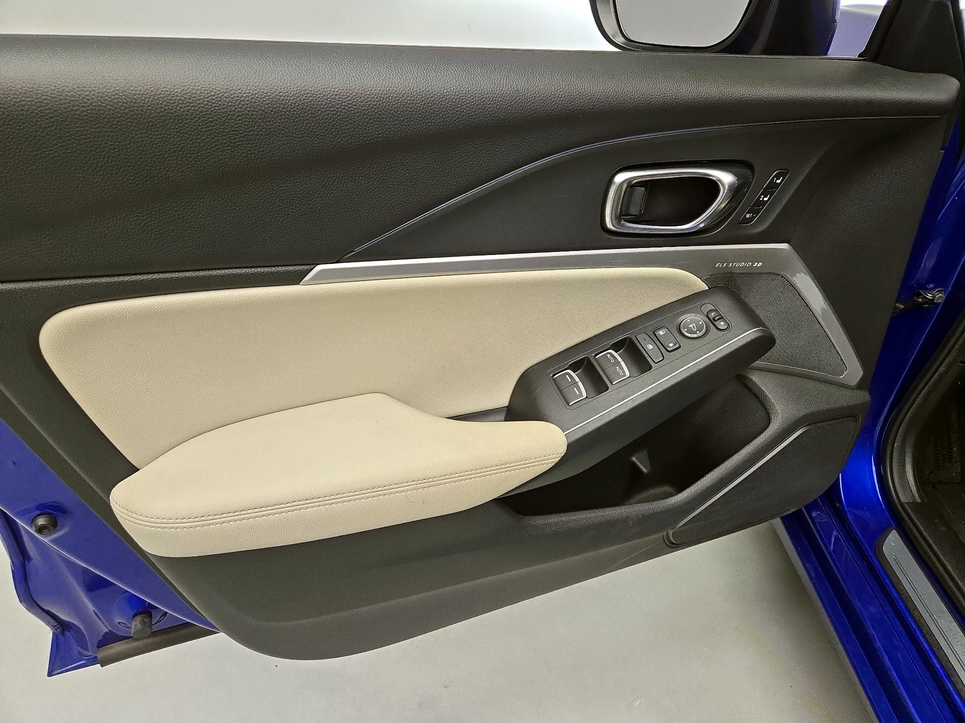 Thumbnail: 2025 Acura Integra - 12