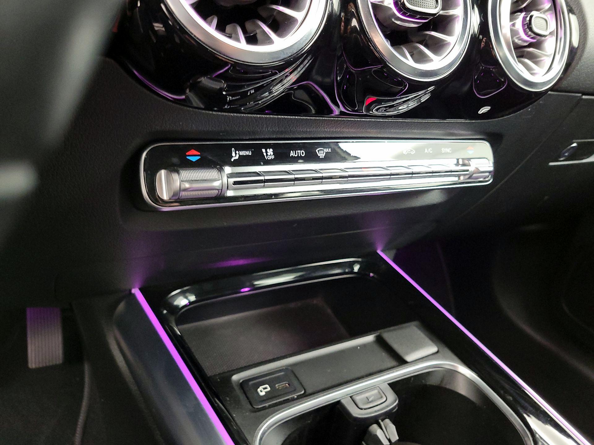 Thumbnail: 2022 Mercedes-Benz GLA - 16