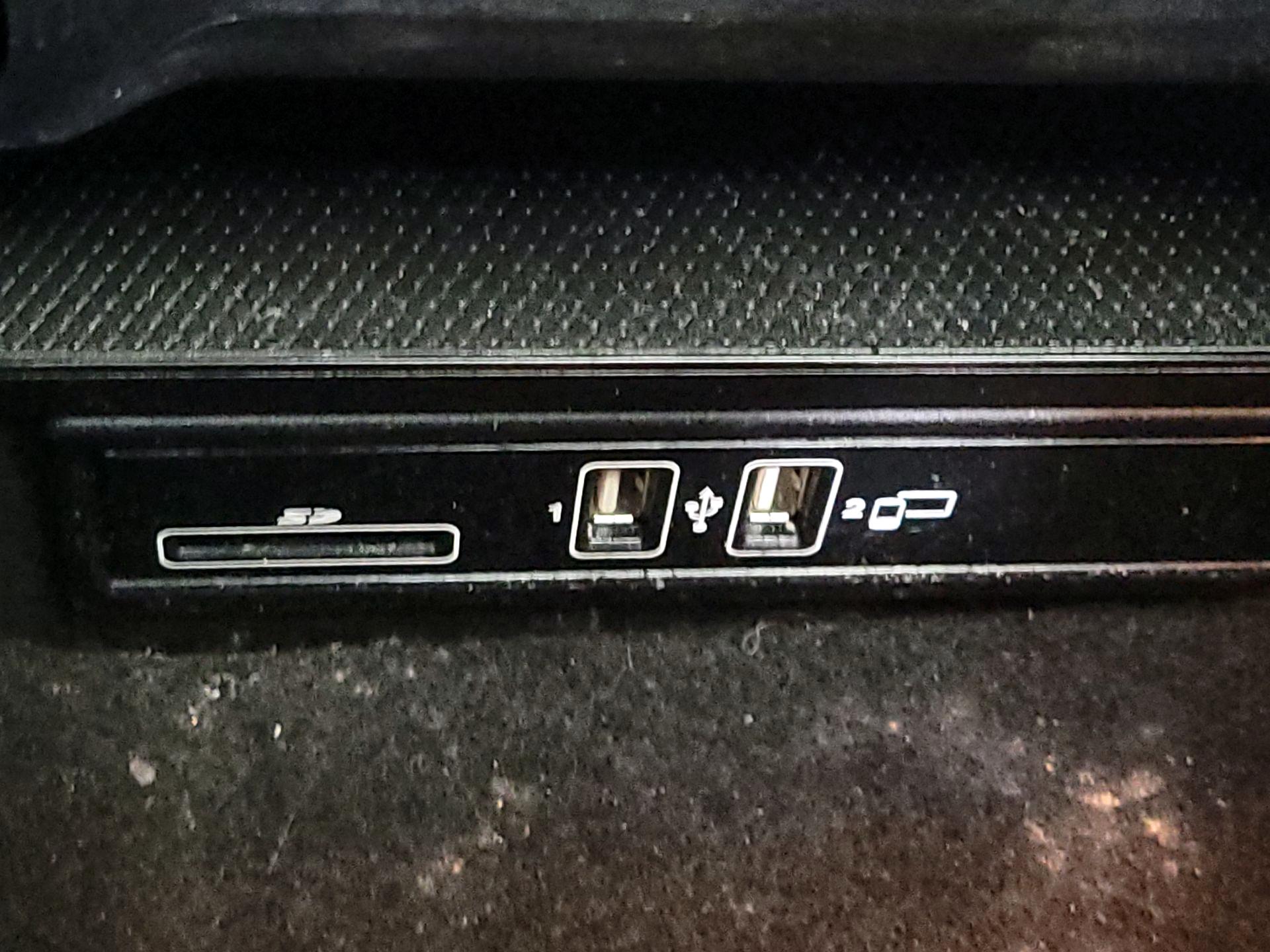 Thumbnail: 2018 Mercedes-Benz C-Class - 18