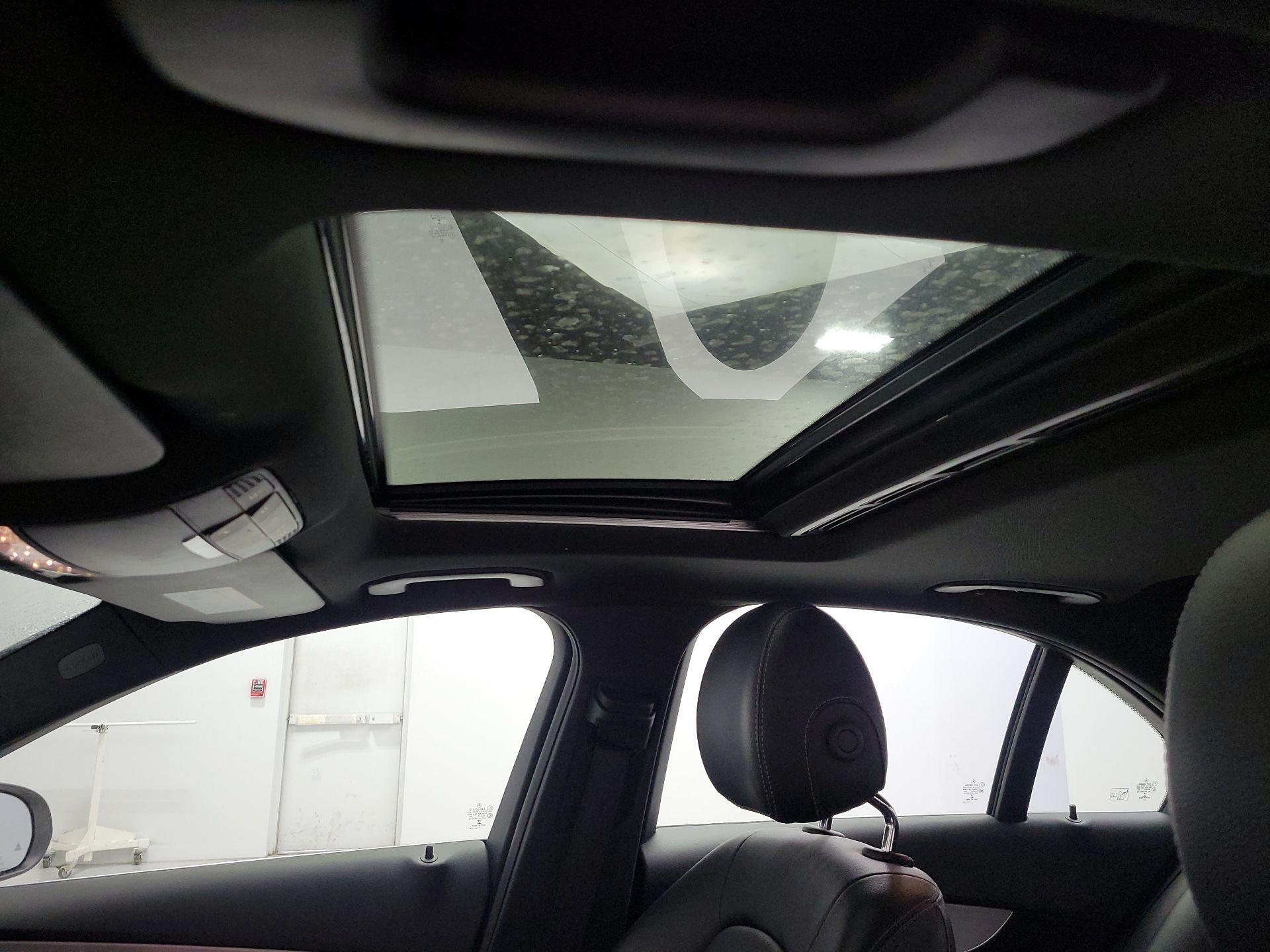 Thumbnail: 2018 Mercedes-Benz C-Class - 19