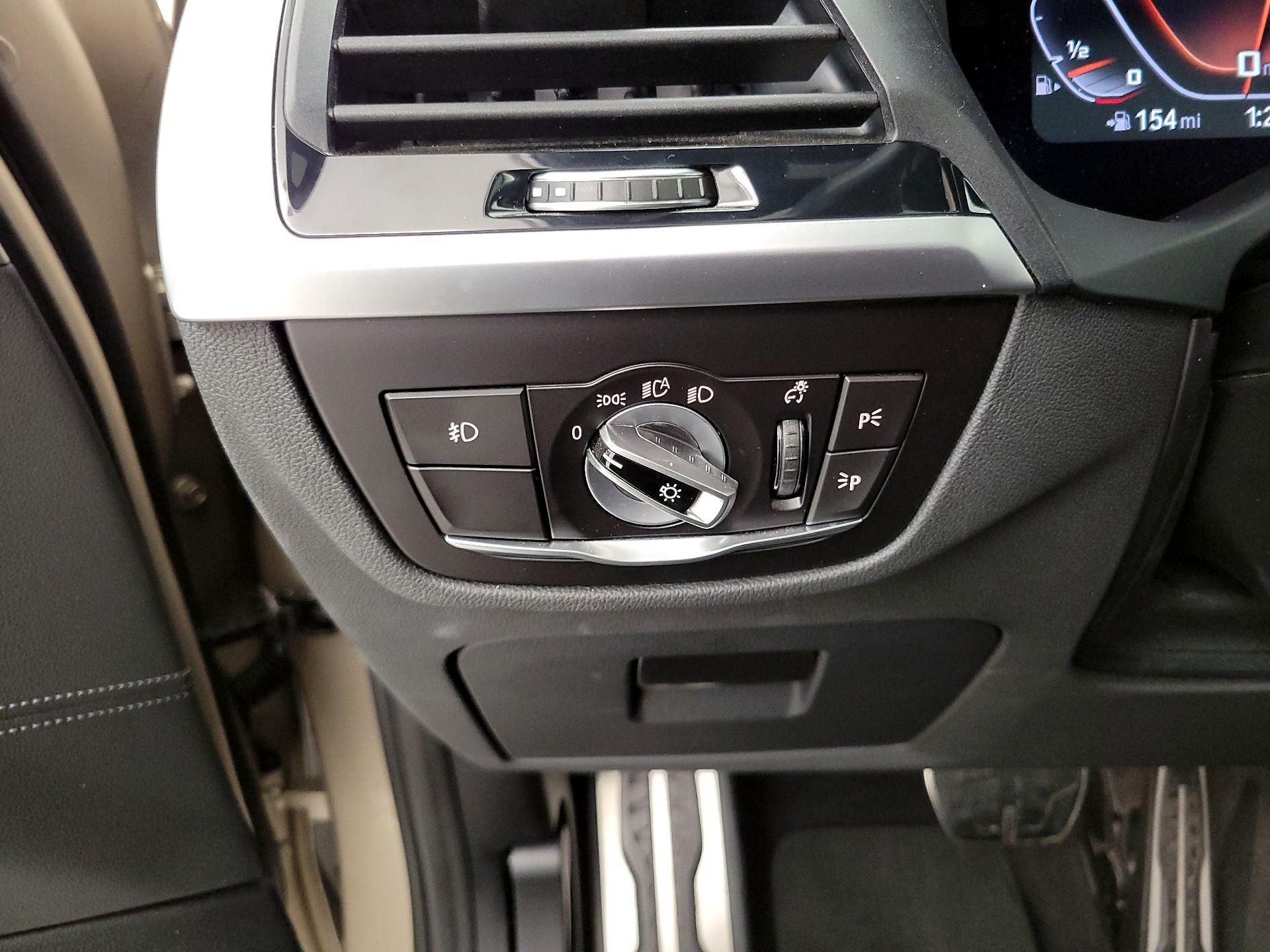 Thumbnail: 2021 BMW X3 - 13