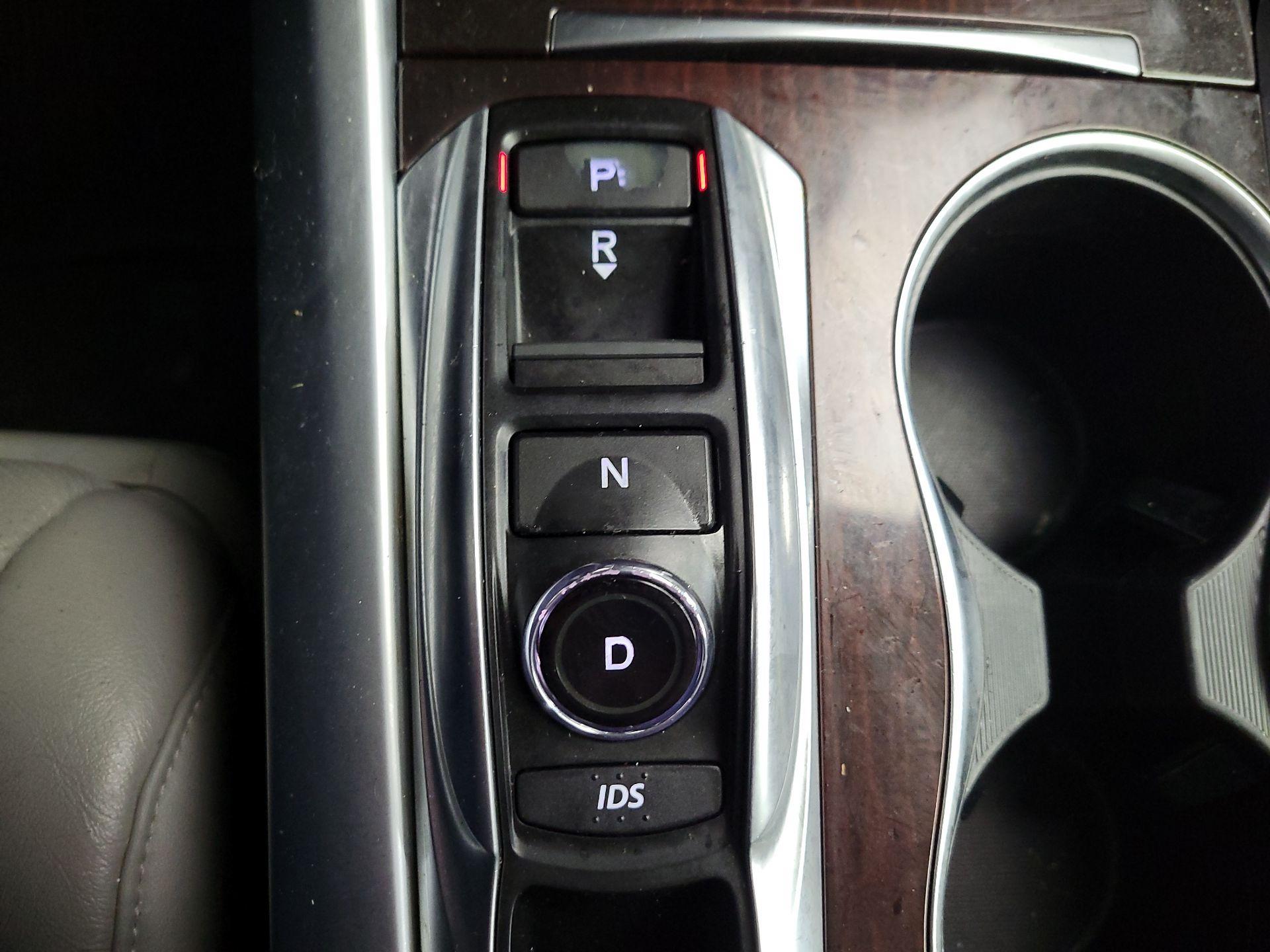 Thumbnail: 2015 Acura TLX - 18