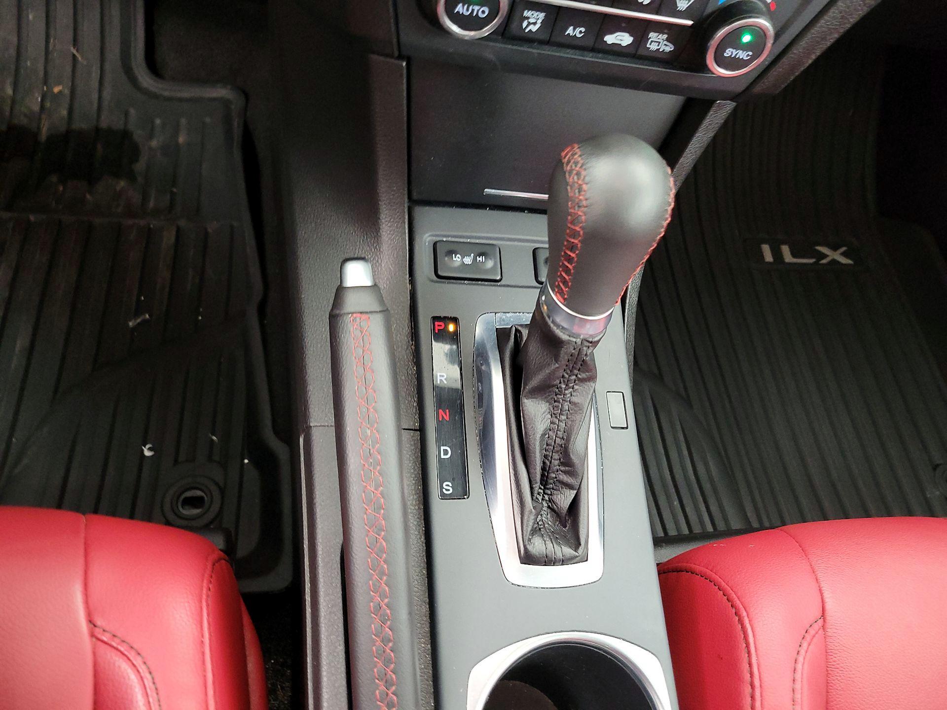 Thumbnail: 2022 Acura ILX - 17