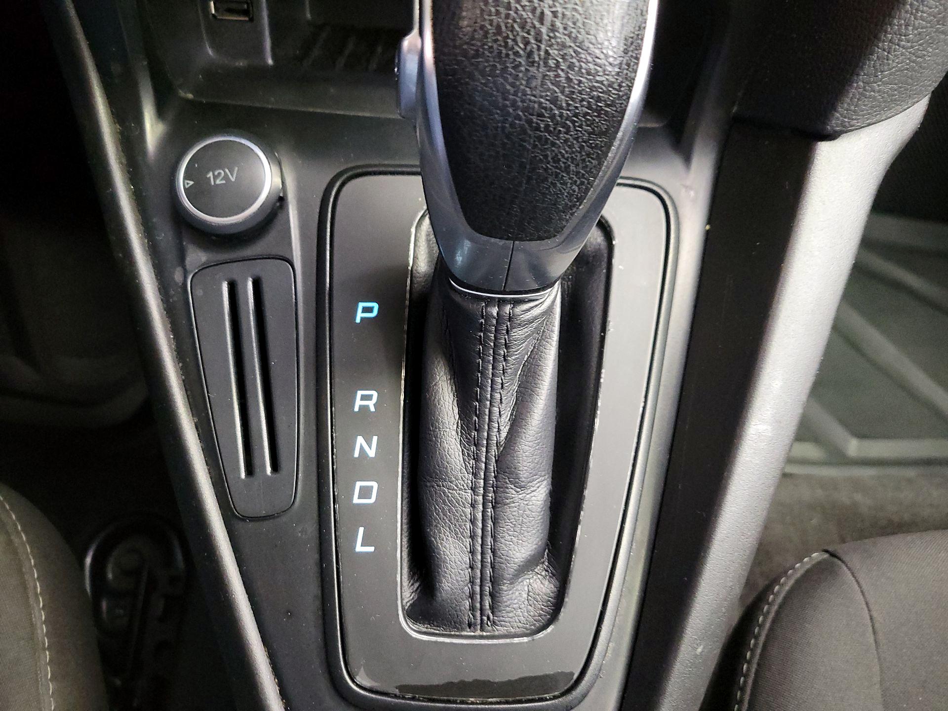 Thumbnail: 2018 Ford Focus - 17