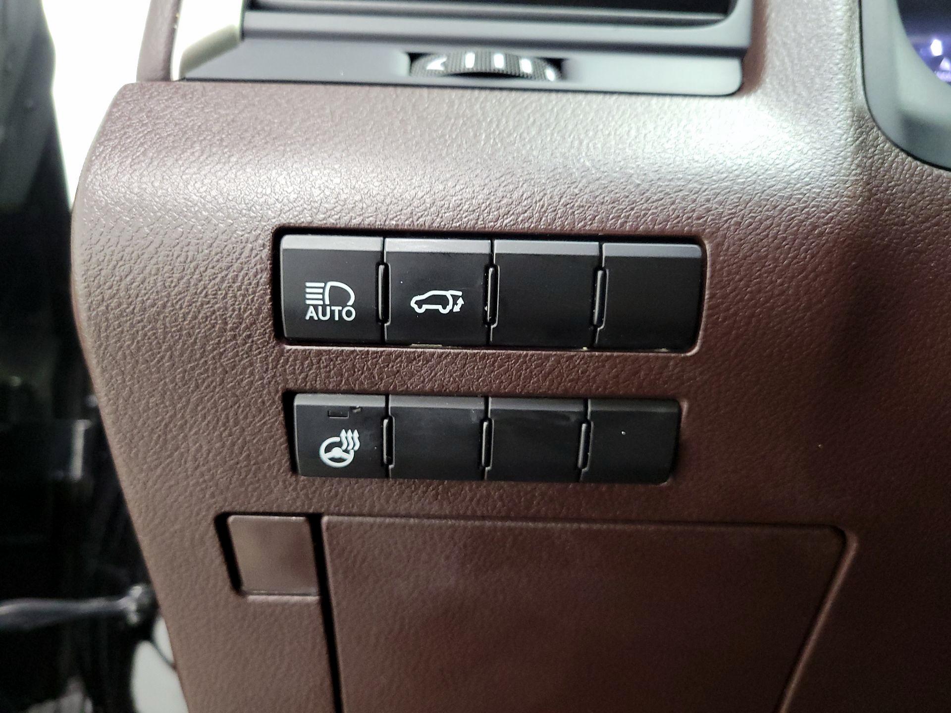 Thumbnail: 2016 Lexus RX - 13