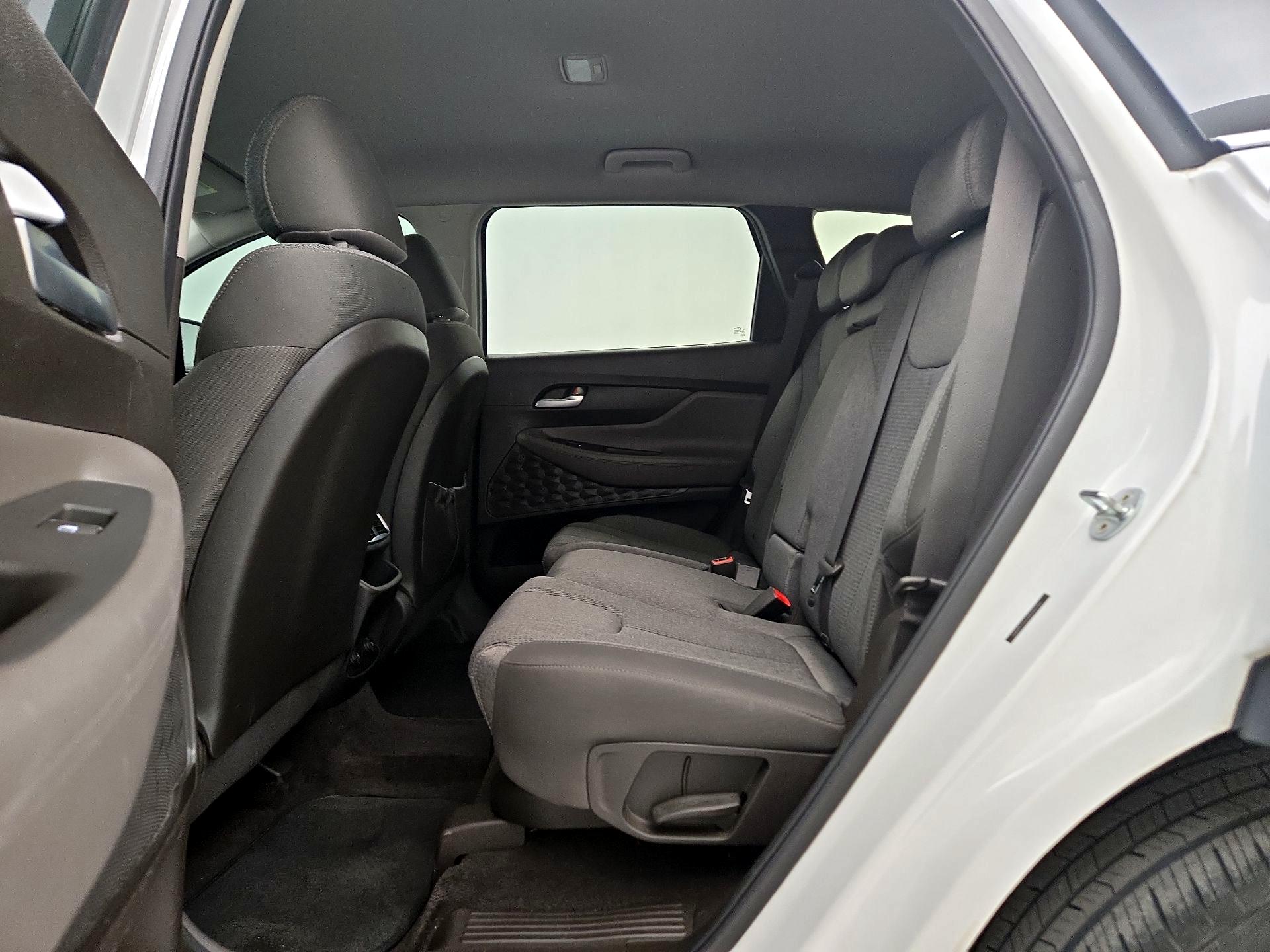 Thumbnail: 2019 Hyundai Santa Fe - 19