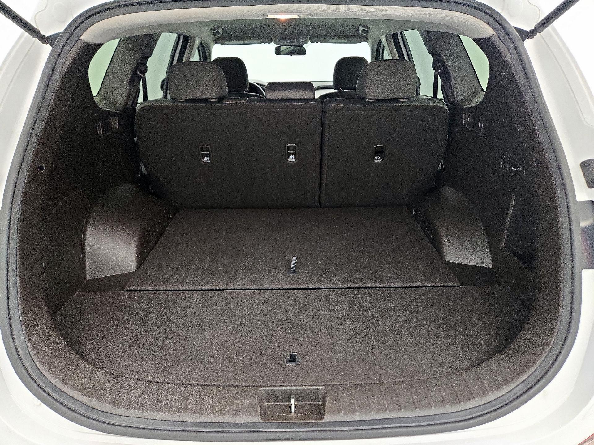 Thumbnail: 2019 Hyundai Santa Fe - 20