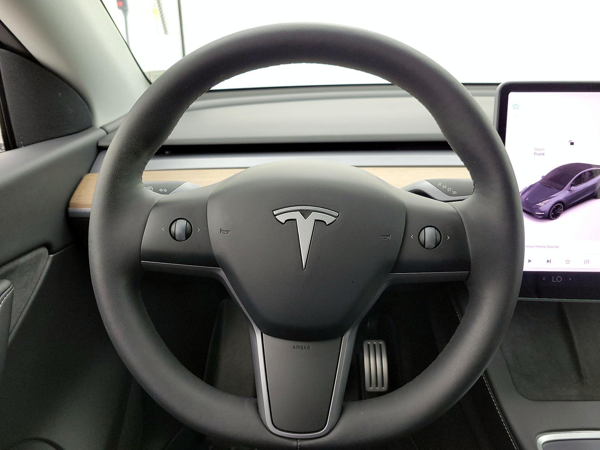 Thumbnail: 2022 Tesla Model Y - 10
