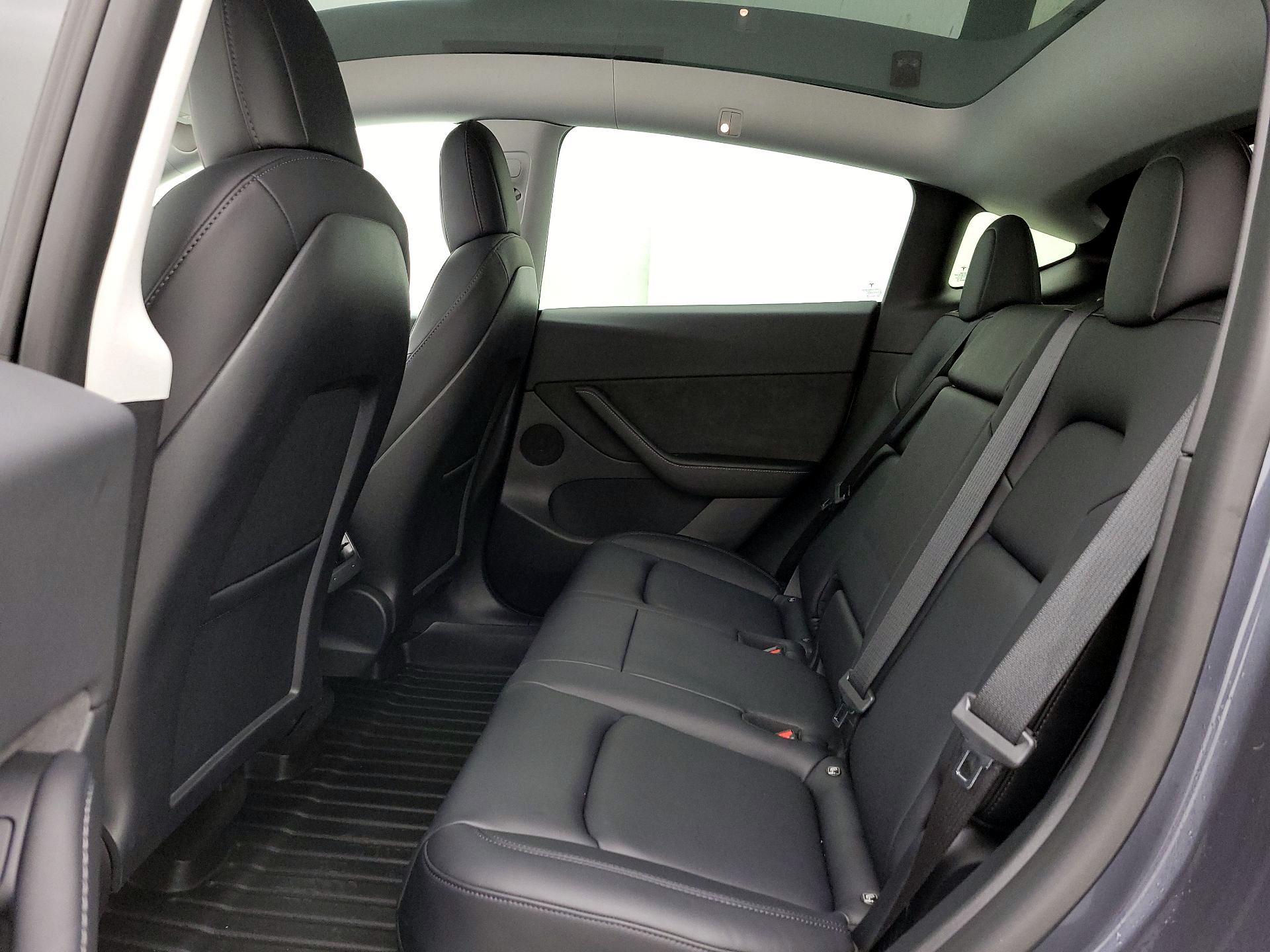 Thumbnail: 2022 Tesla Model Y - 19