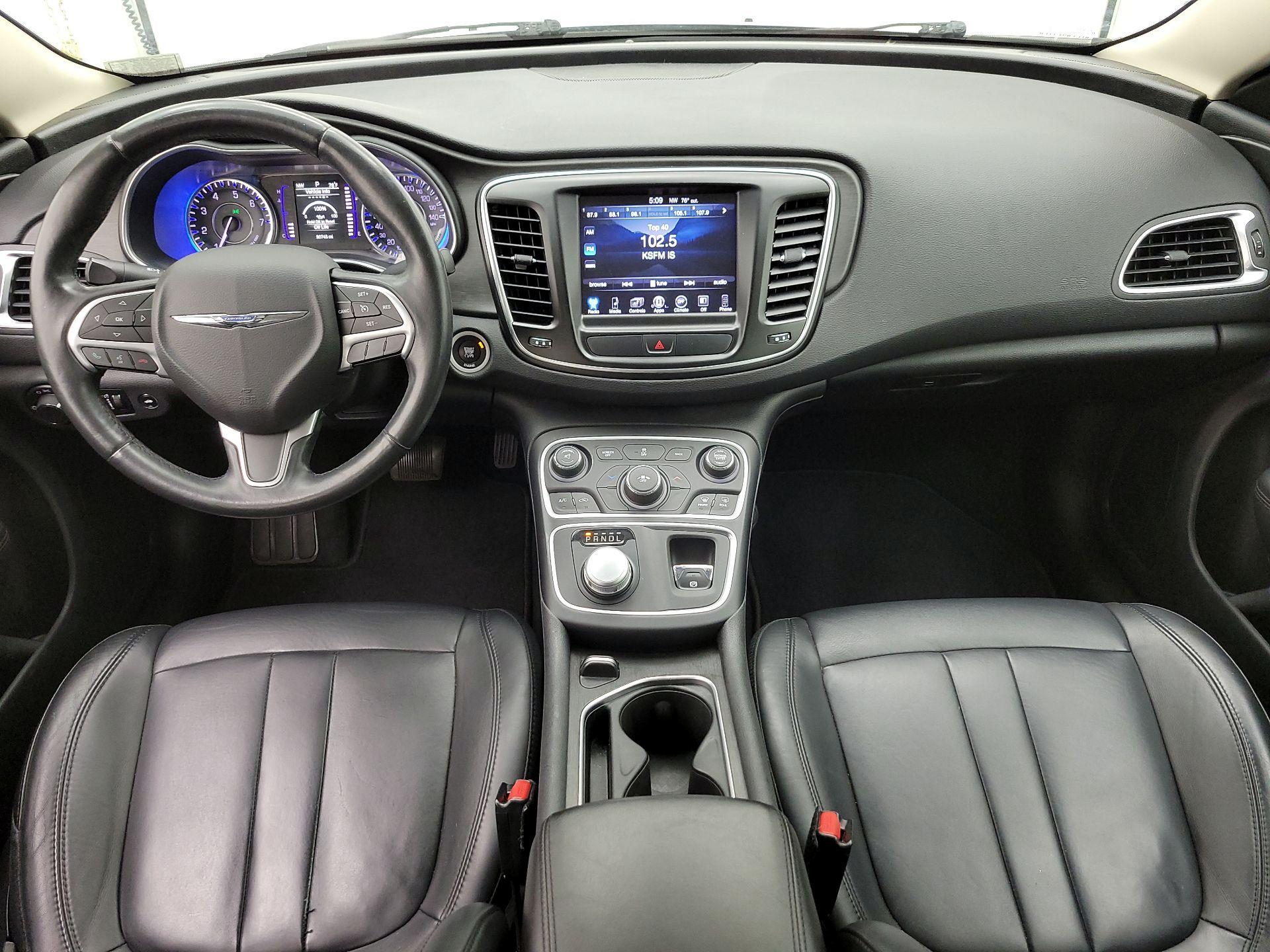 Thumbnail: 2016 Chrysler 200 - 9