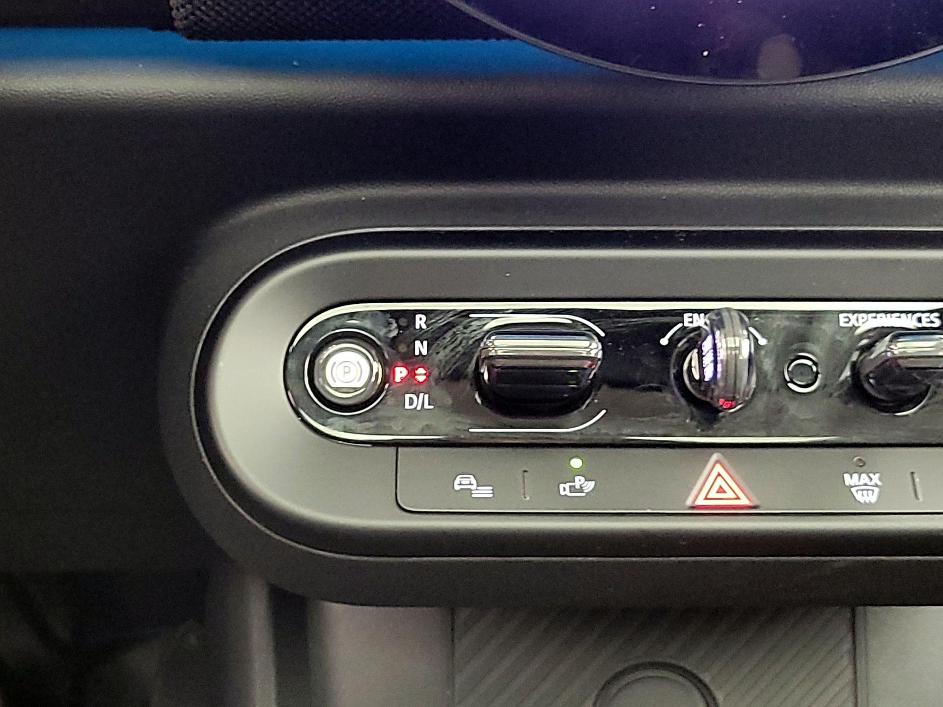 Thumbnail: 2025 MINI Cooper Hardtop - 16