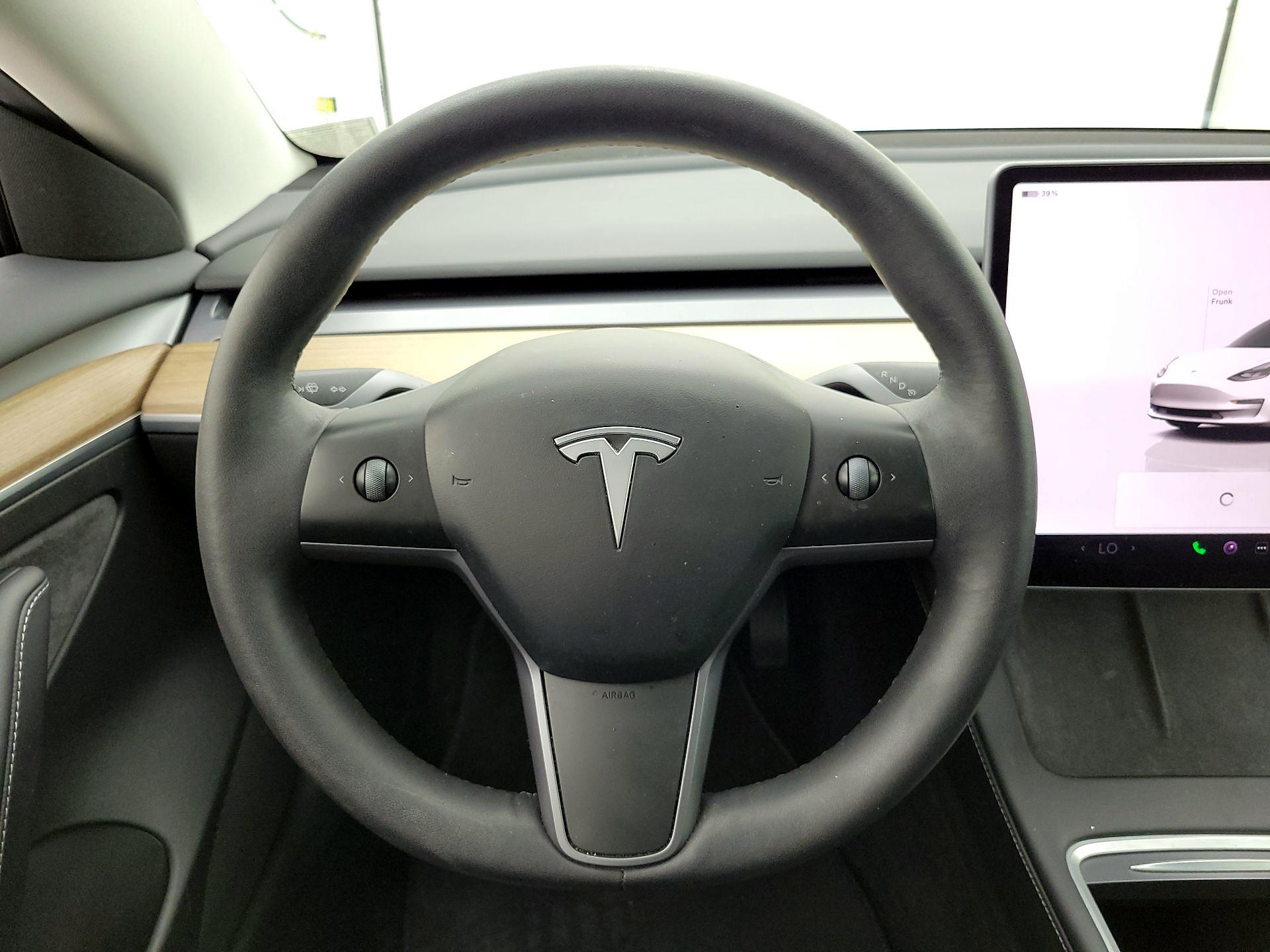 Thumbnail: 2023 Tesla Model 3 - 10