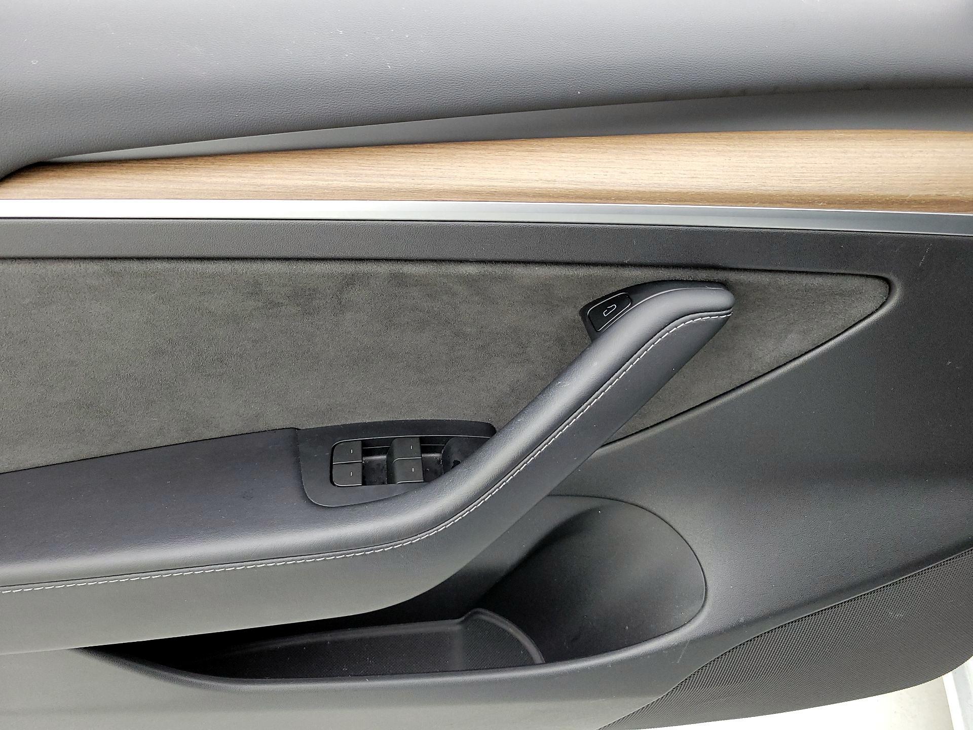 Thumbnail: 2023 Tesla Model 3 - 12