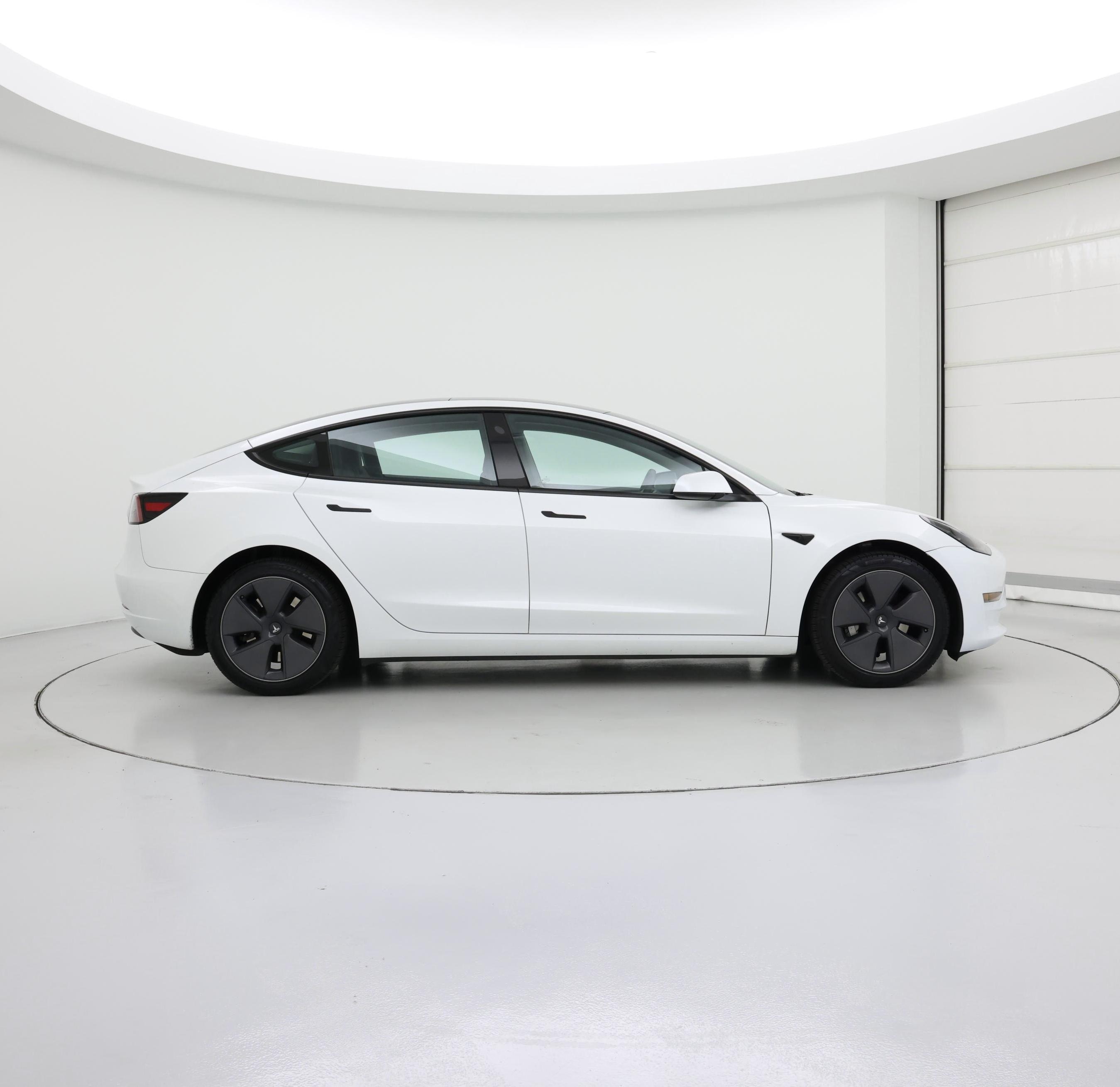 Thumbnail: 2023 Tesla Model 3 - 7