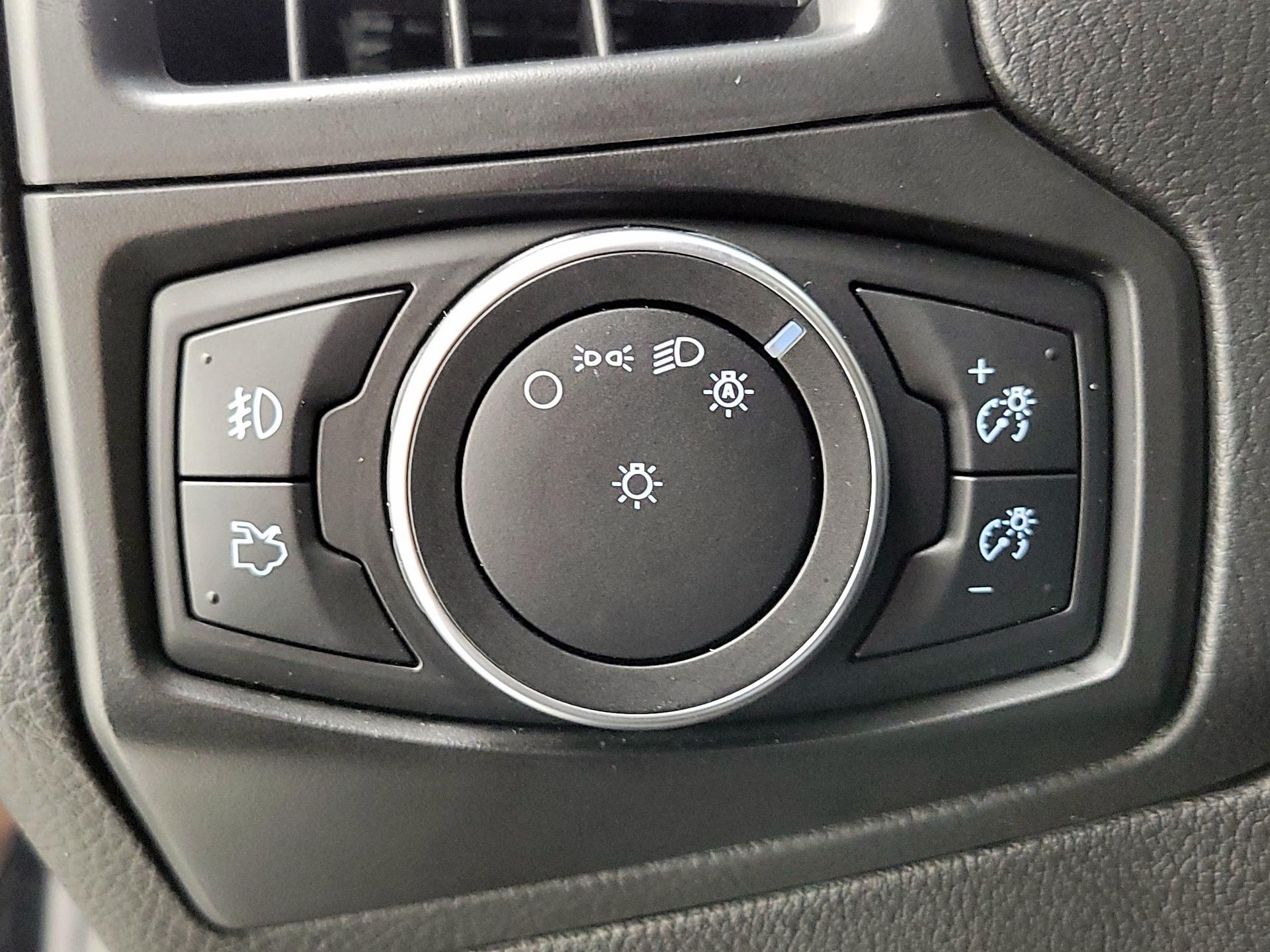 Thumbnail: 2018 Ford Focus - 13