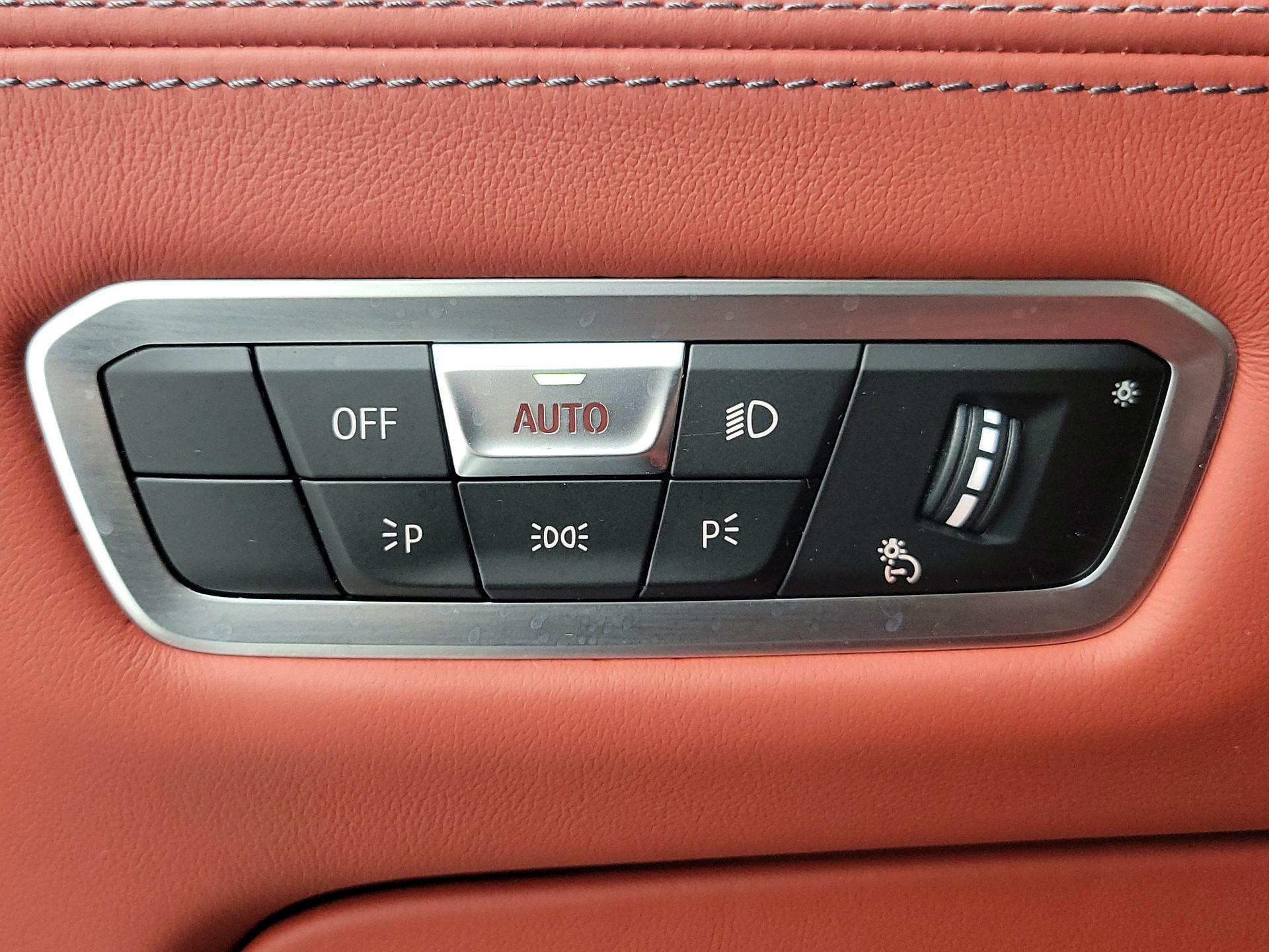 Thumbnail: 2022 BMW X5 - 13