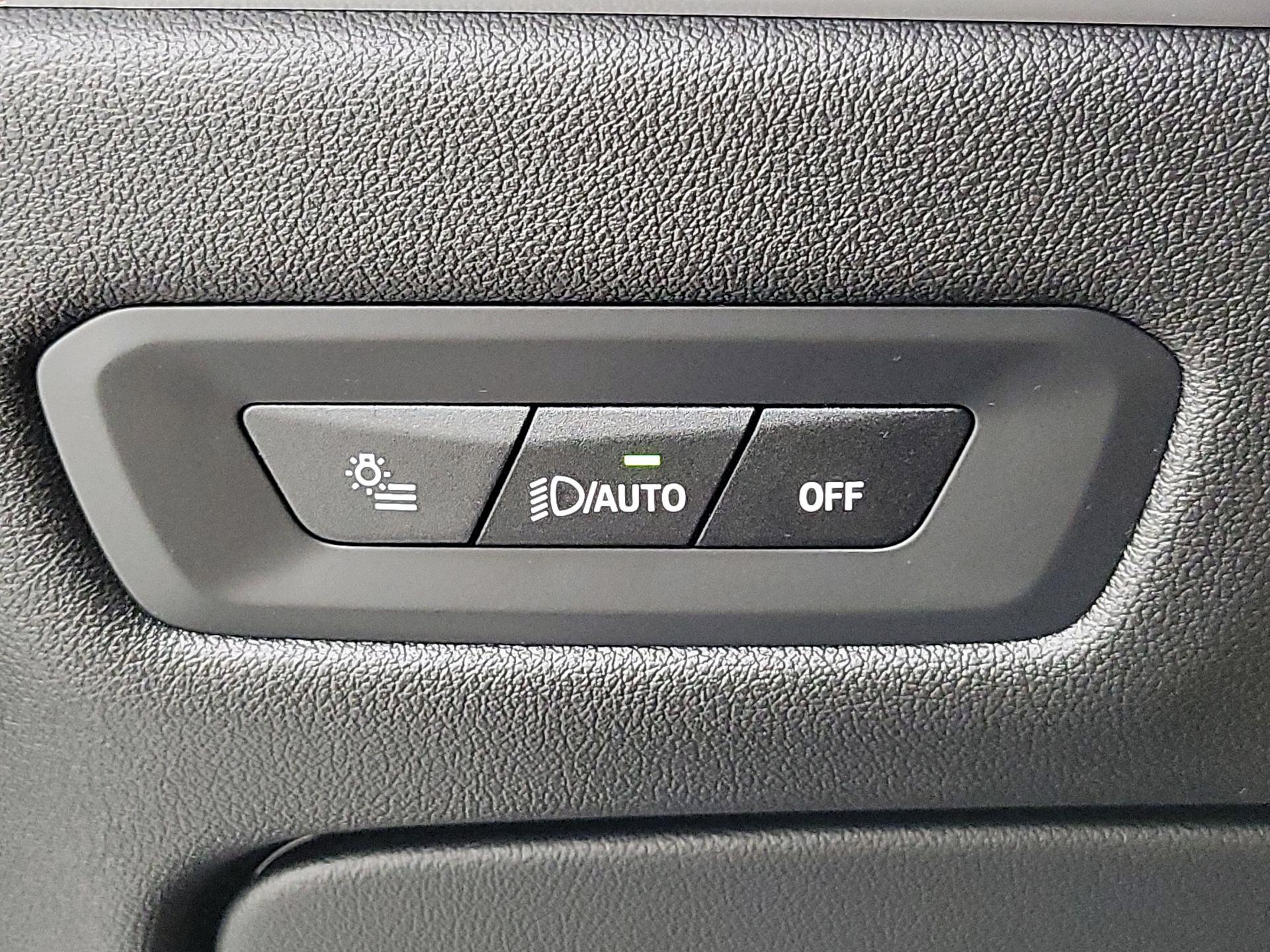 Thumbnail: 2025 BMW X5 - 13