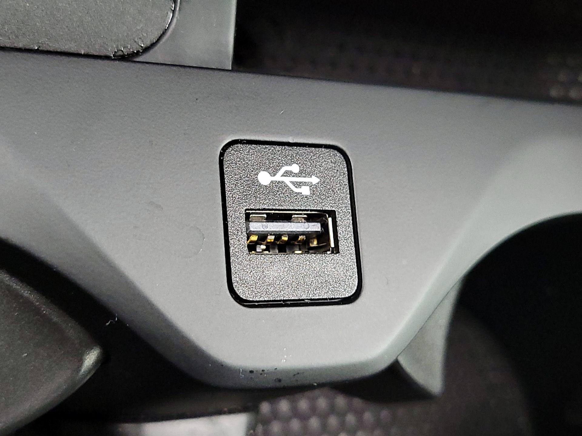 Thumbnail: 2025 BMW X5 - 19