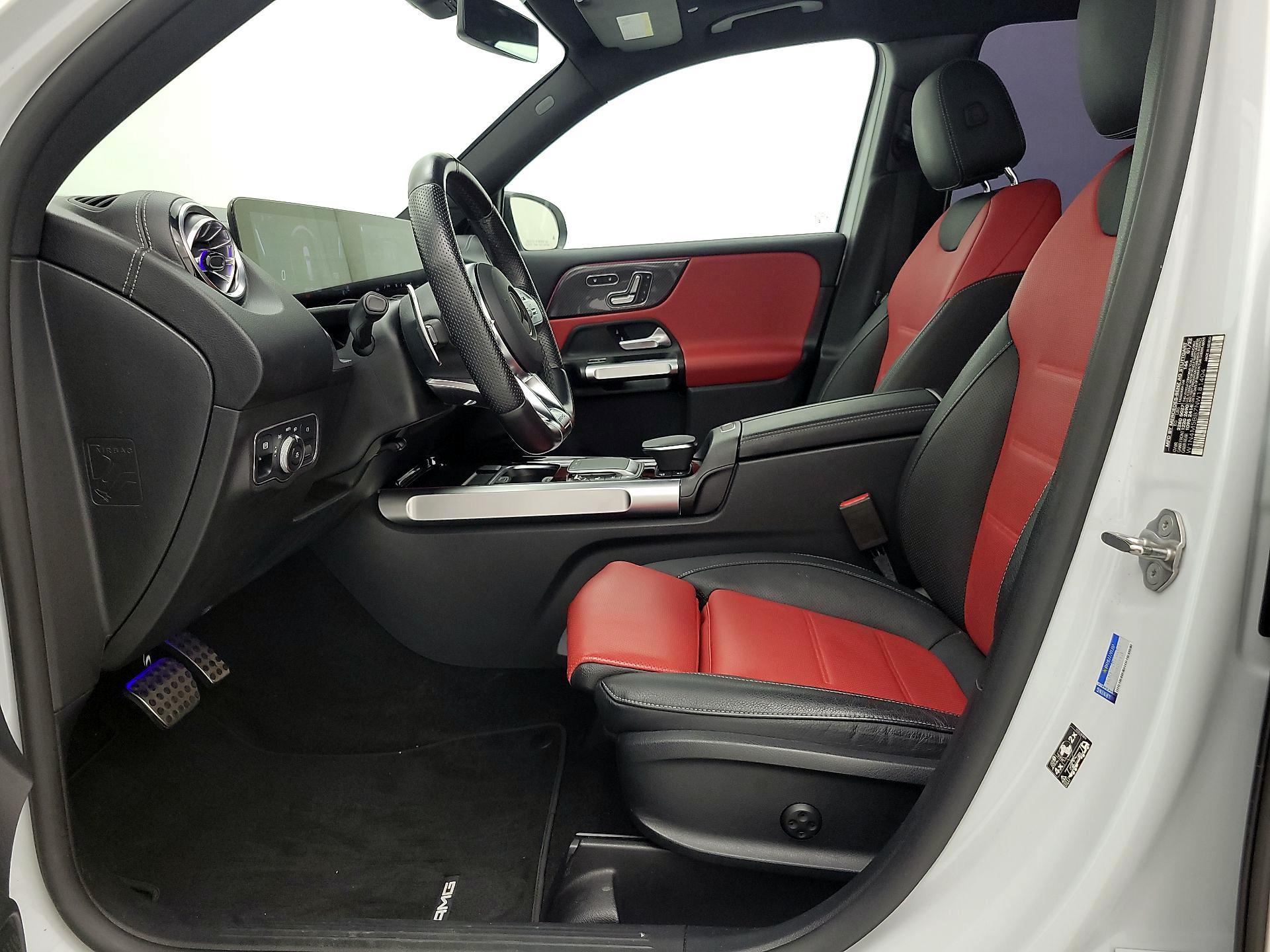 Thumbnail: 2022 Mercedes-Benz GLB - 11