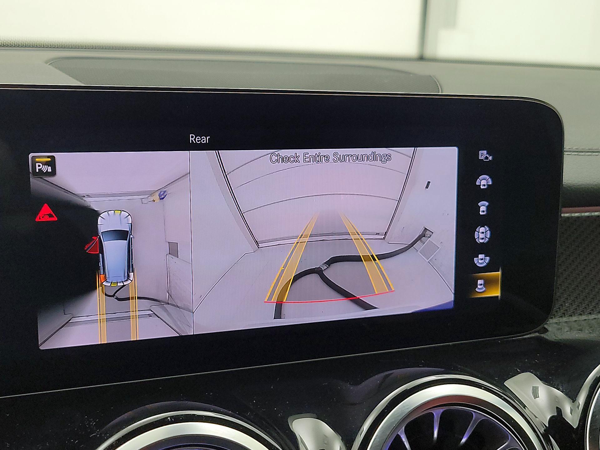 Thumbnail: 2022 Mercedes-Benz GLB - 14