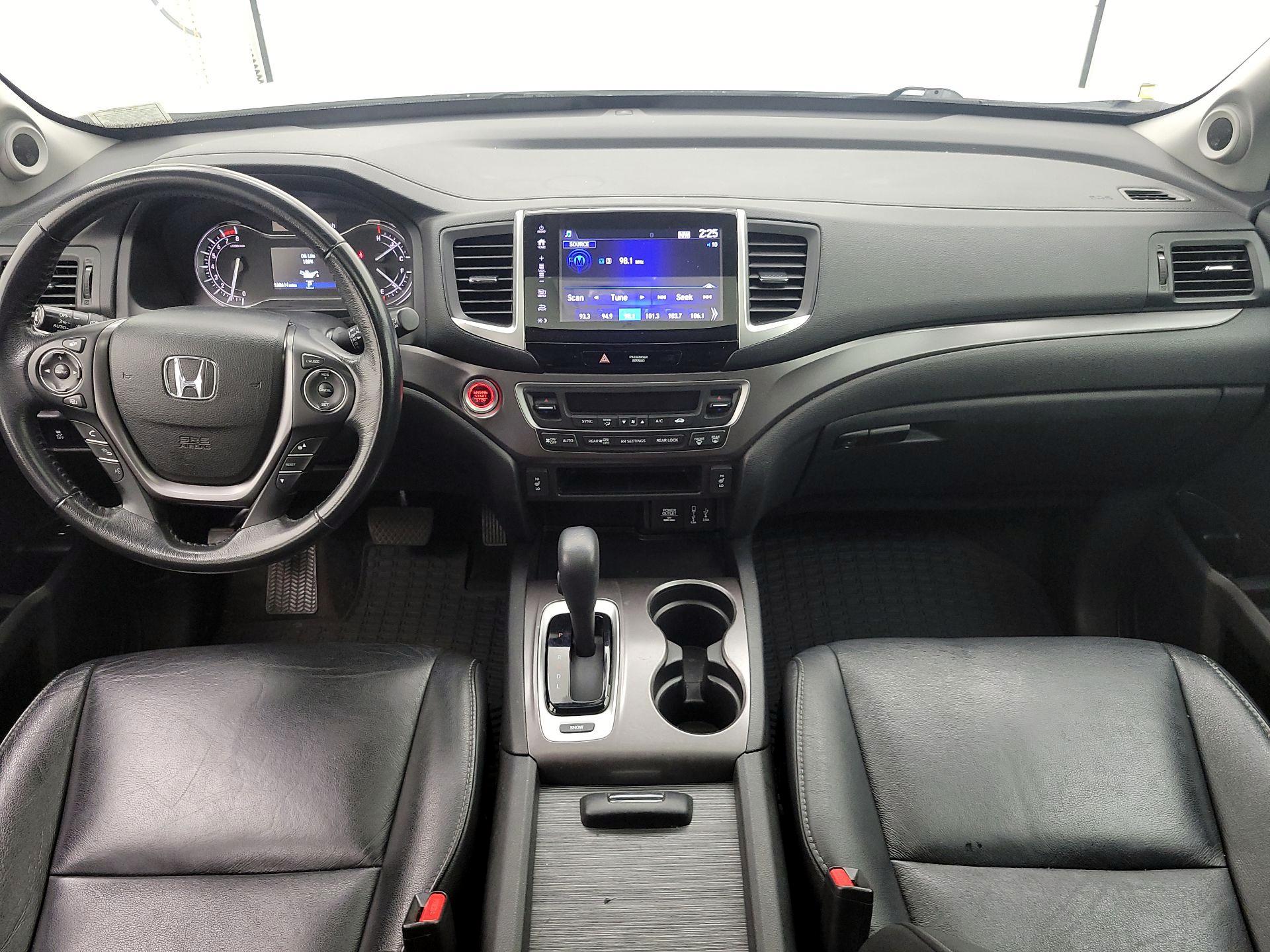 Thumbnail: 2017 Honda Pilot - 9