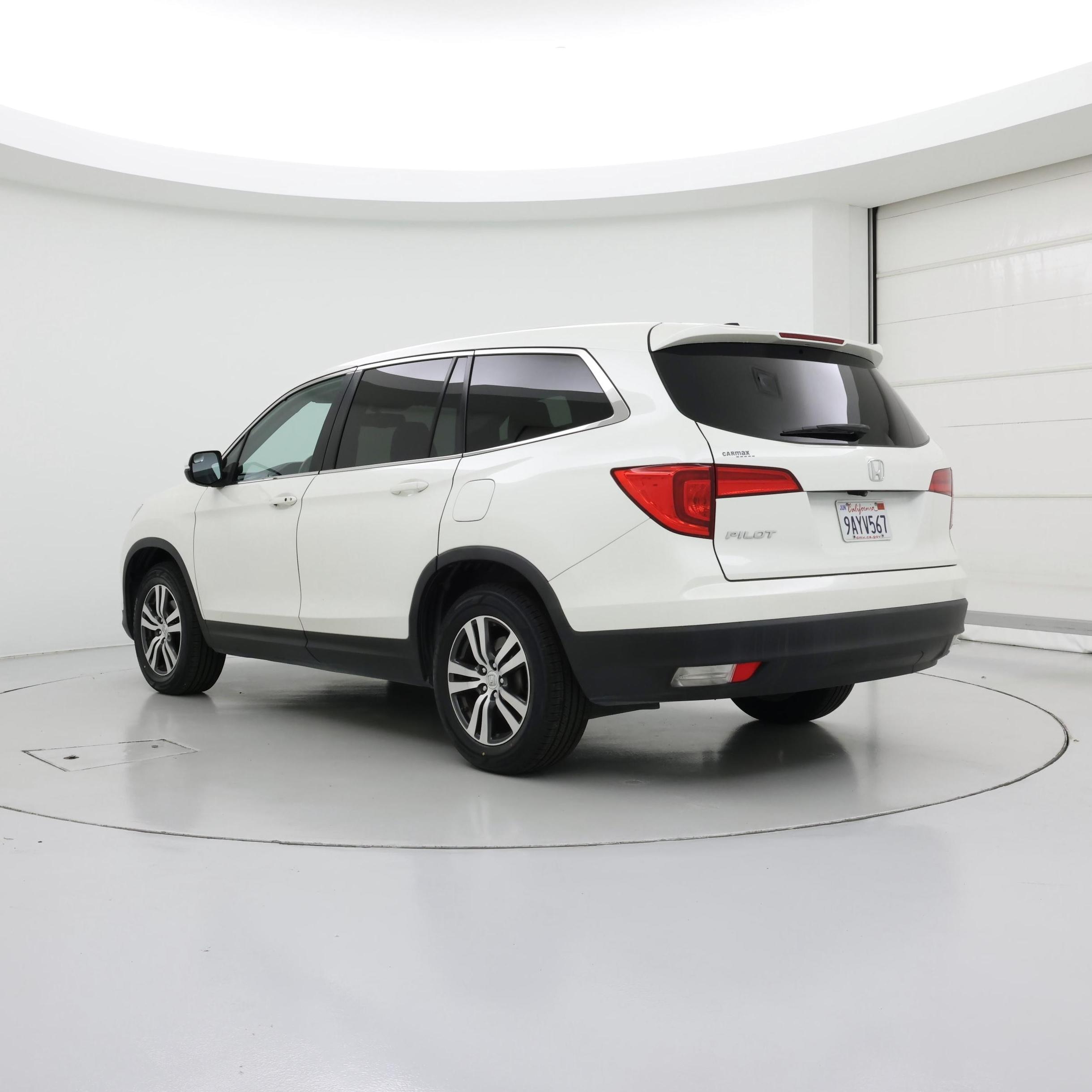 Thumbnail: 2017 Honda Pilot - 2