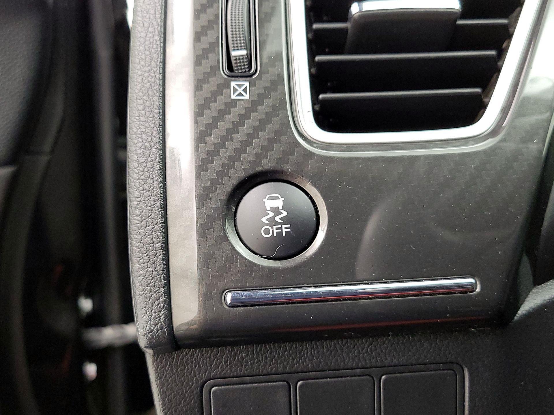 Thumbnail: 2015 Honda Civic - 13