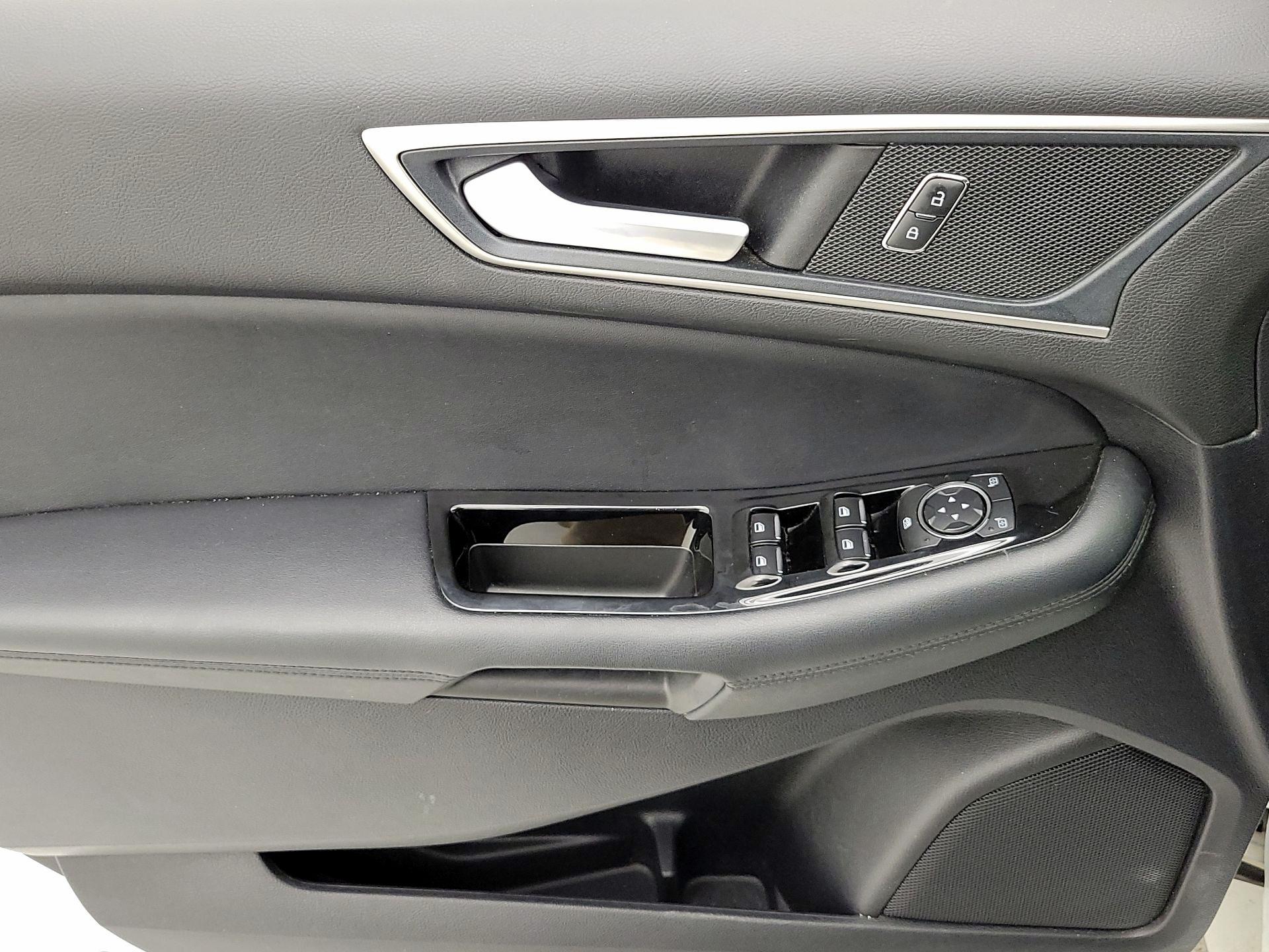 Thumbnail: 2019 Ford Edge - 12