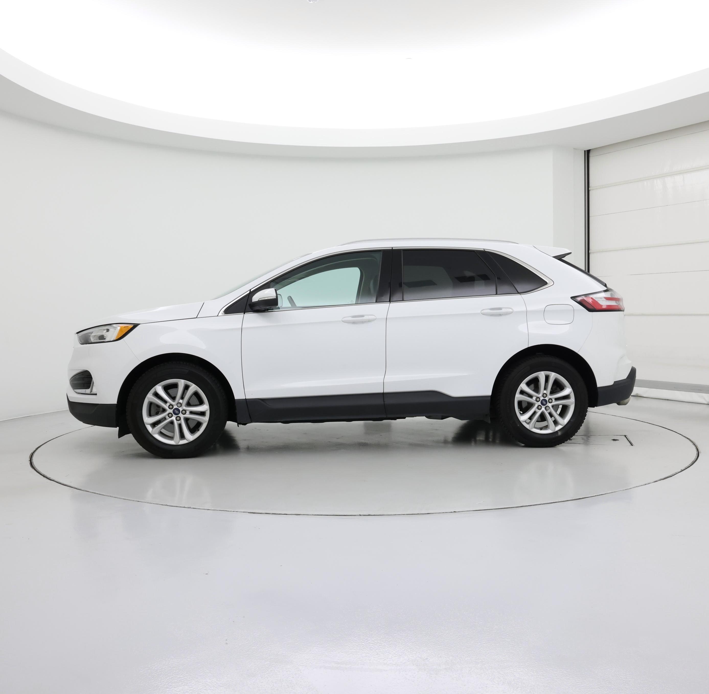 Thumbnail: 2019 Ford Edge - 3