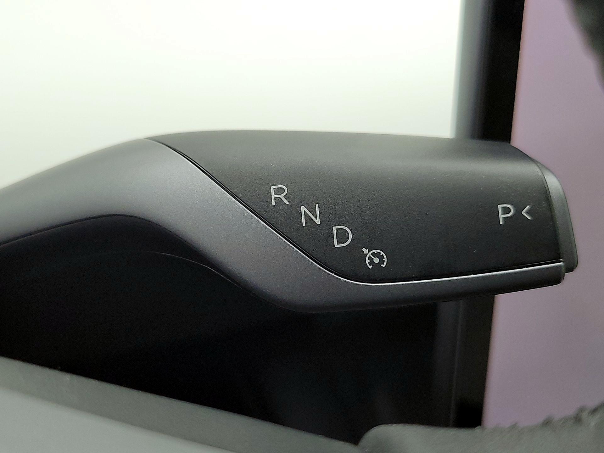 Thumbnail: 2022 Tesla Model 3 - 17