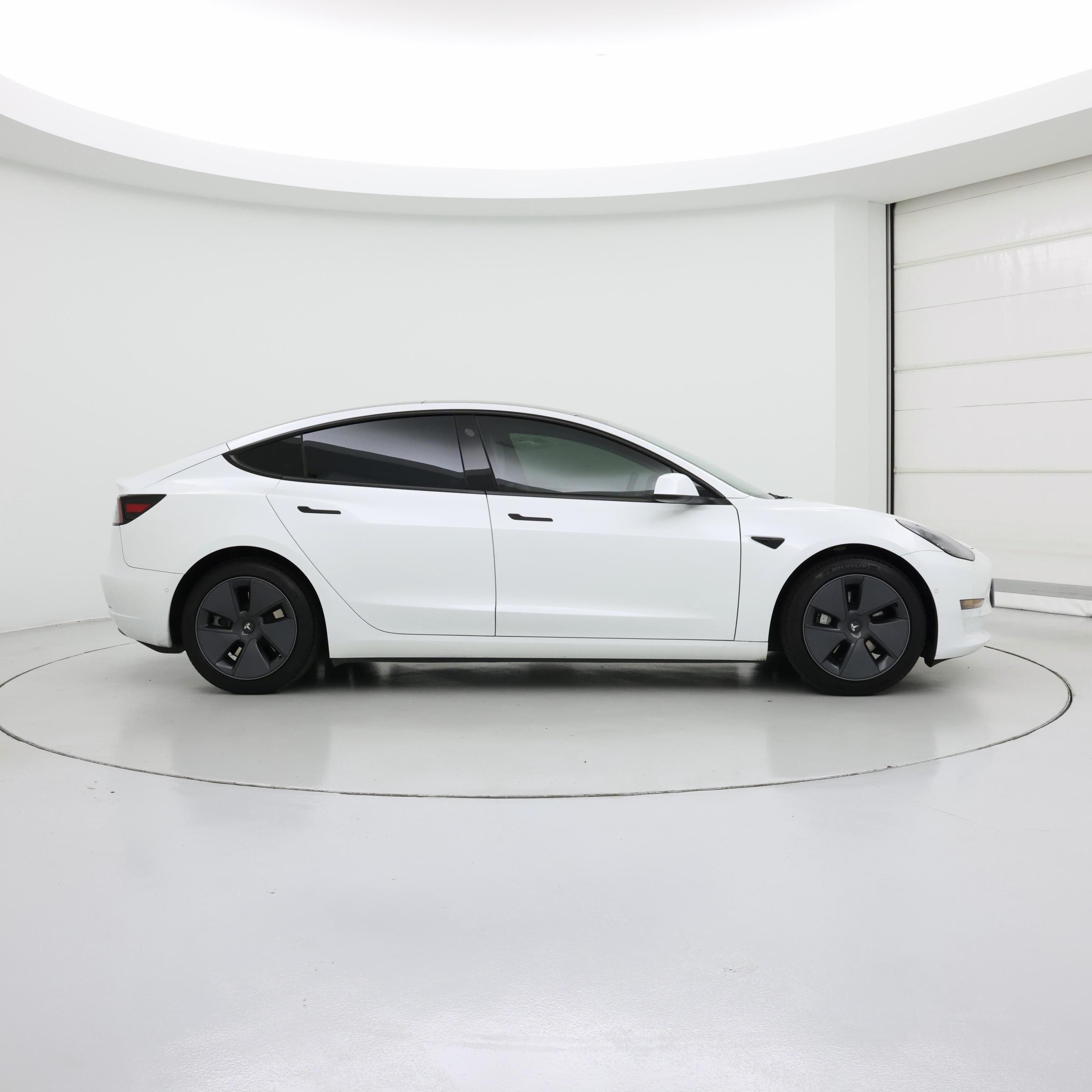 Thumbnail: 2022 Tesla Model 3 - 7