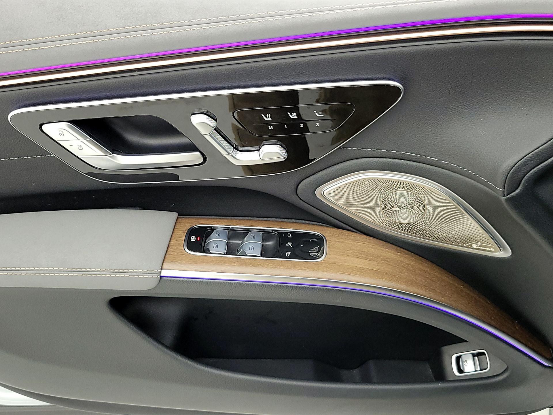 Thumbnail: 2023 Mercedes-Benz EQS - 12