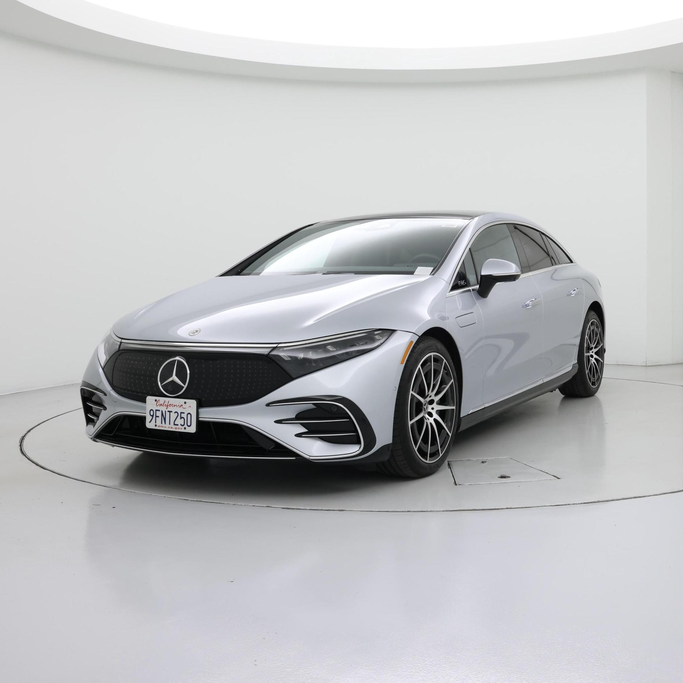 Thumbnail: 2023 Mercedes-Benz EQS - 4