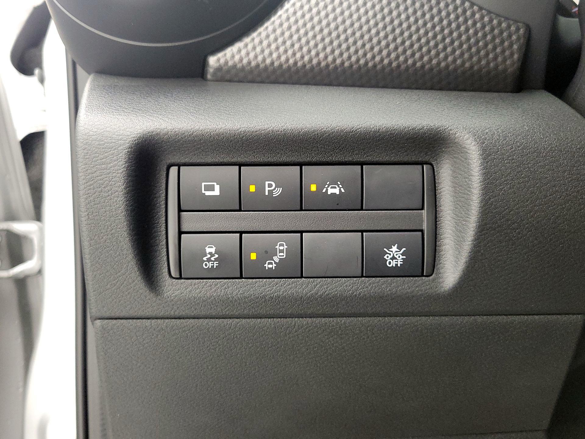 Thumbnail: 2020 Nissan Kicks - 13