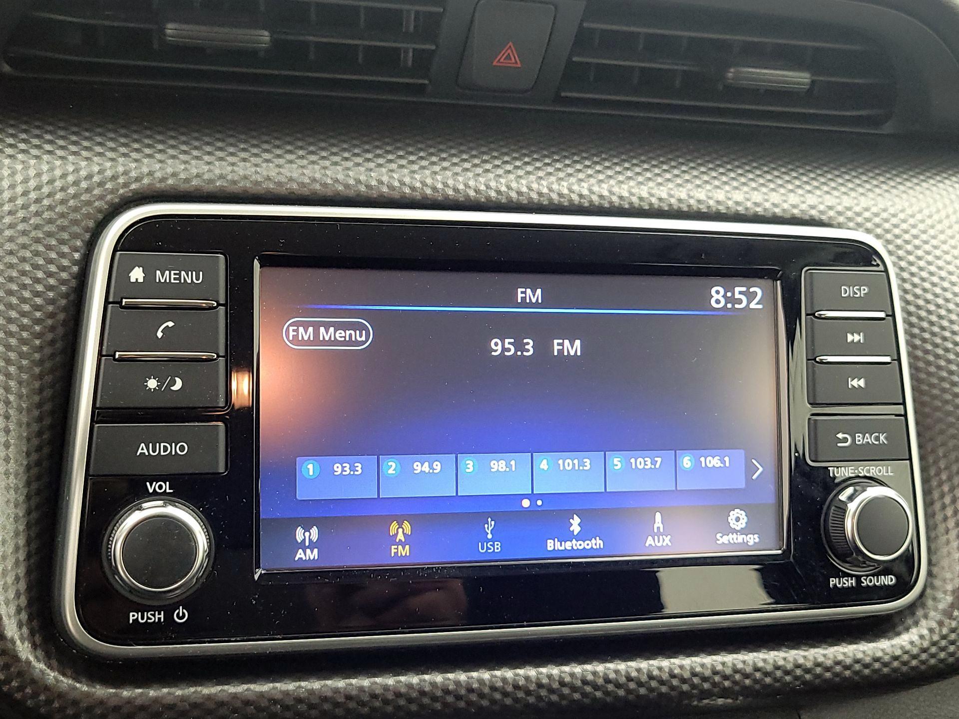 Thumbnail: 2020 Nissan Kicks - 15