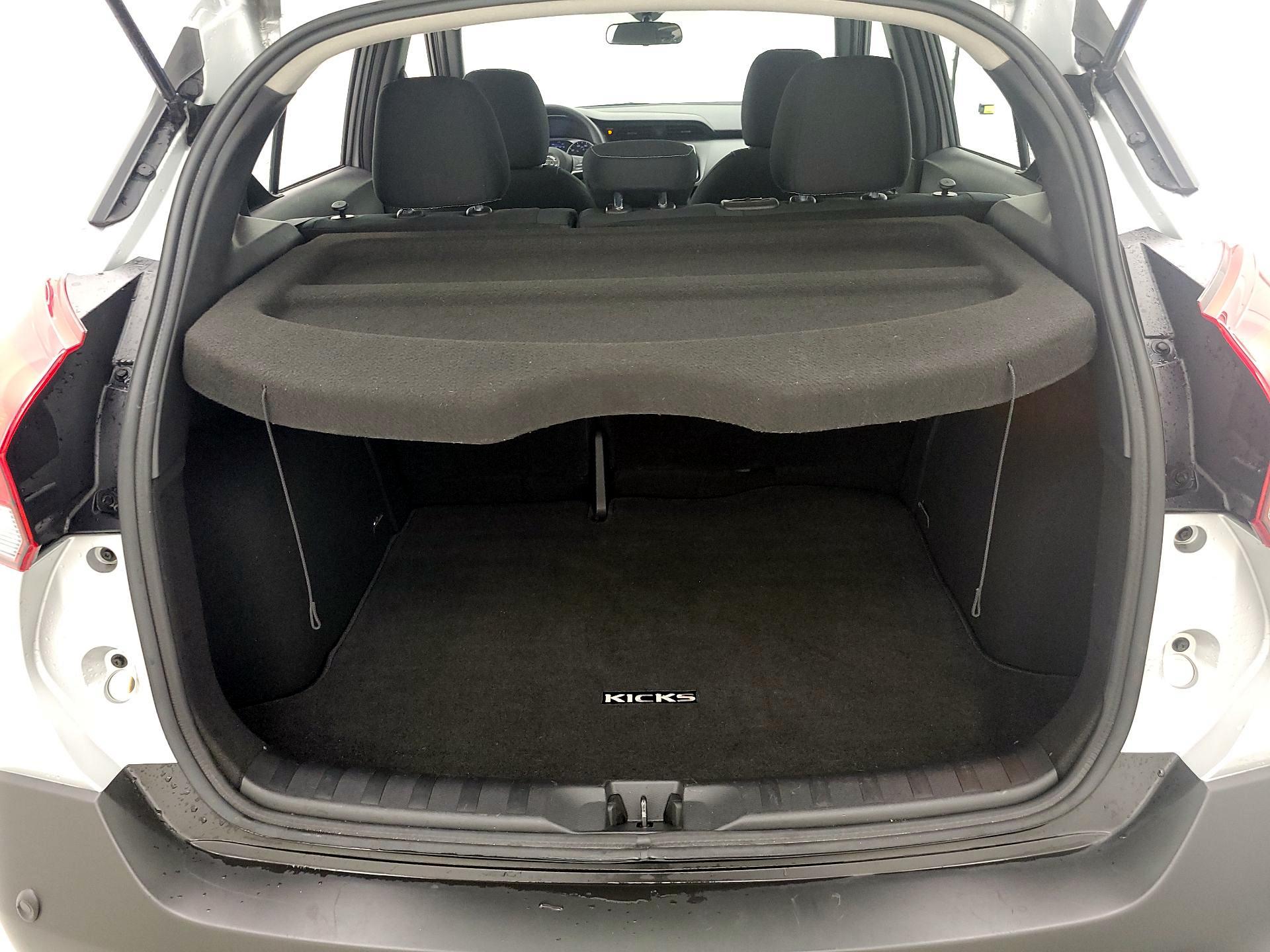 Thumbnail: 2020 Nissan Kicks - 20