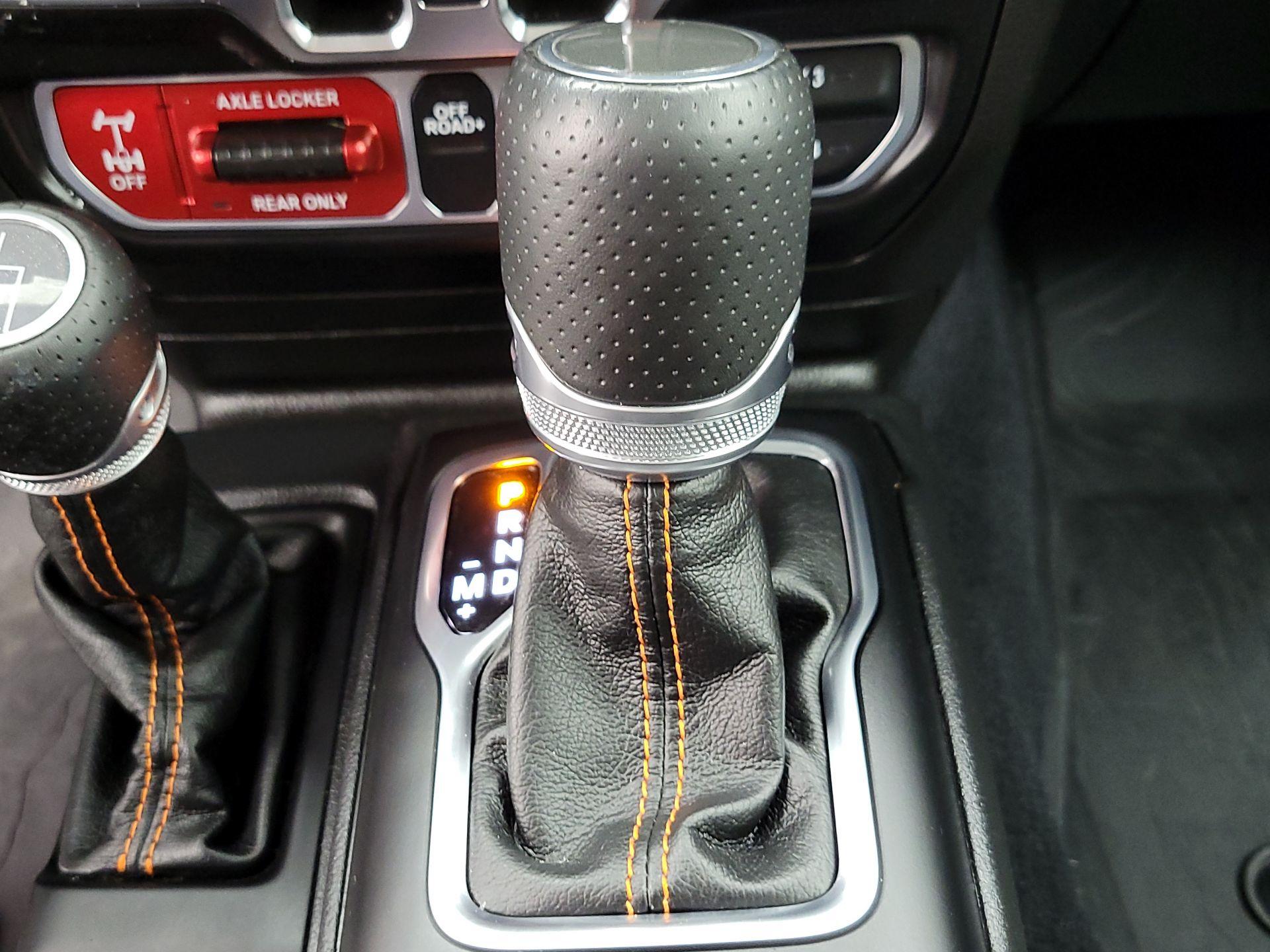 Thumbnail: 2023 Jeep Gladiator - 18