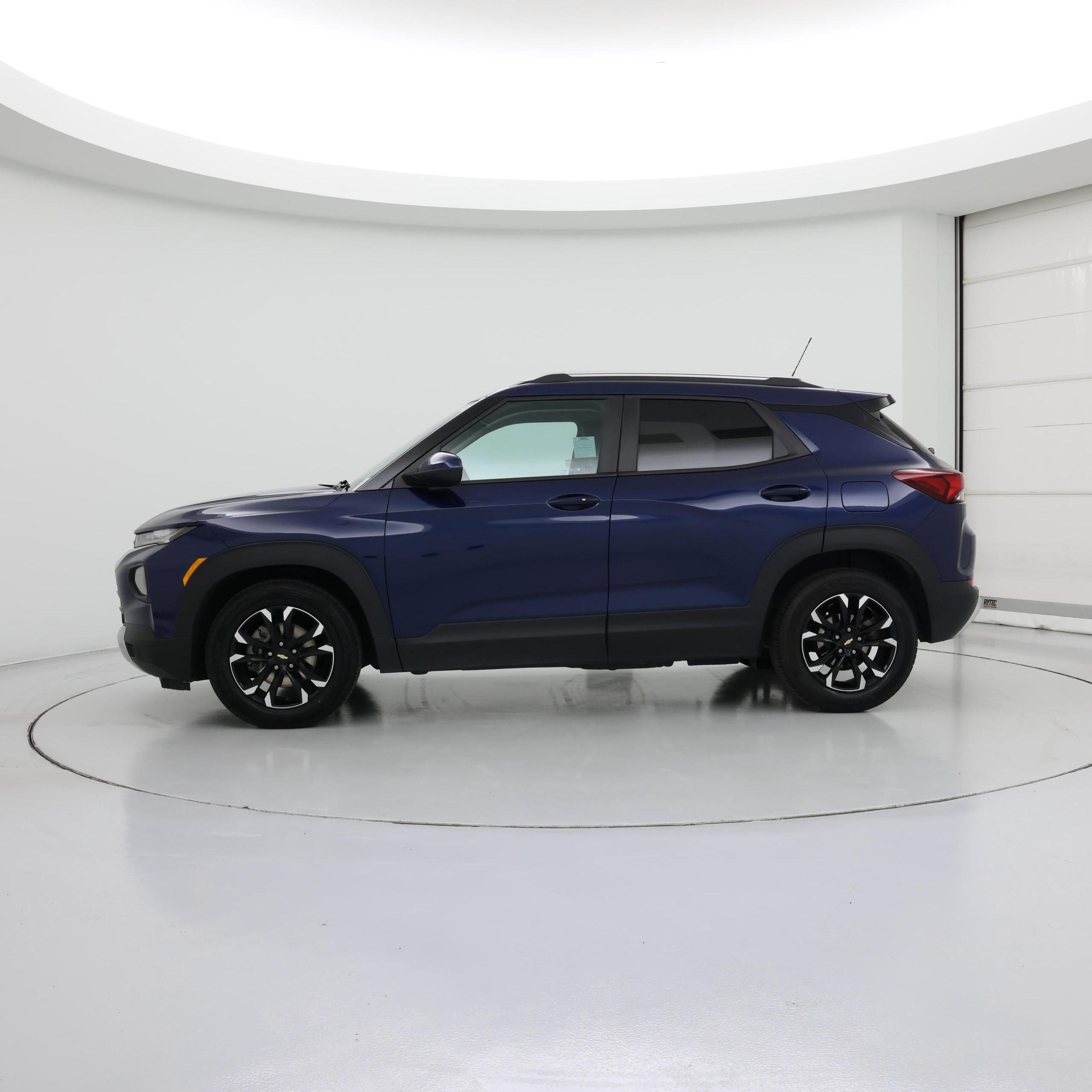 Thumbnail: 2022 Chevrolet TrailBlazer - 3