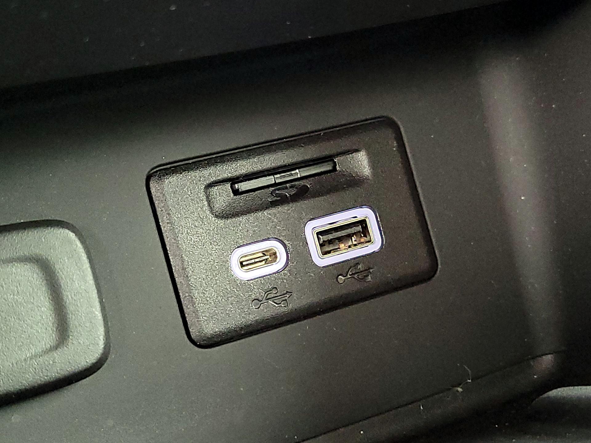 Thumbnail: 2023 GMC Acadia - 19