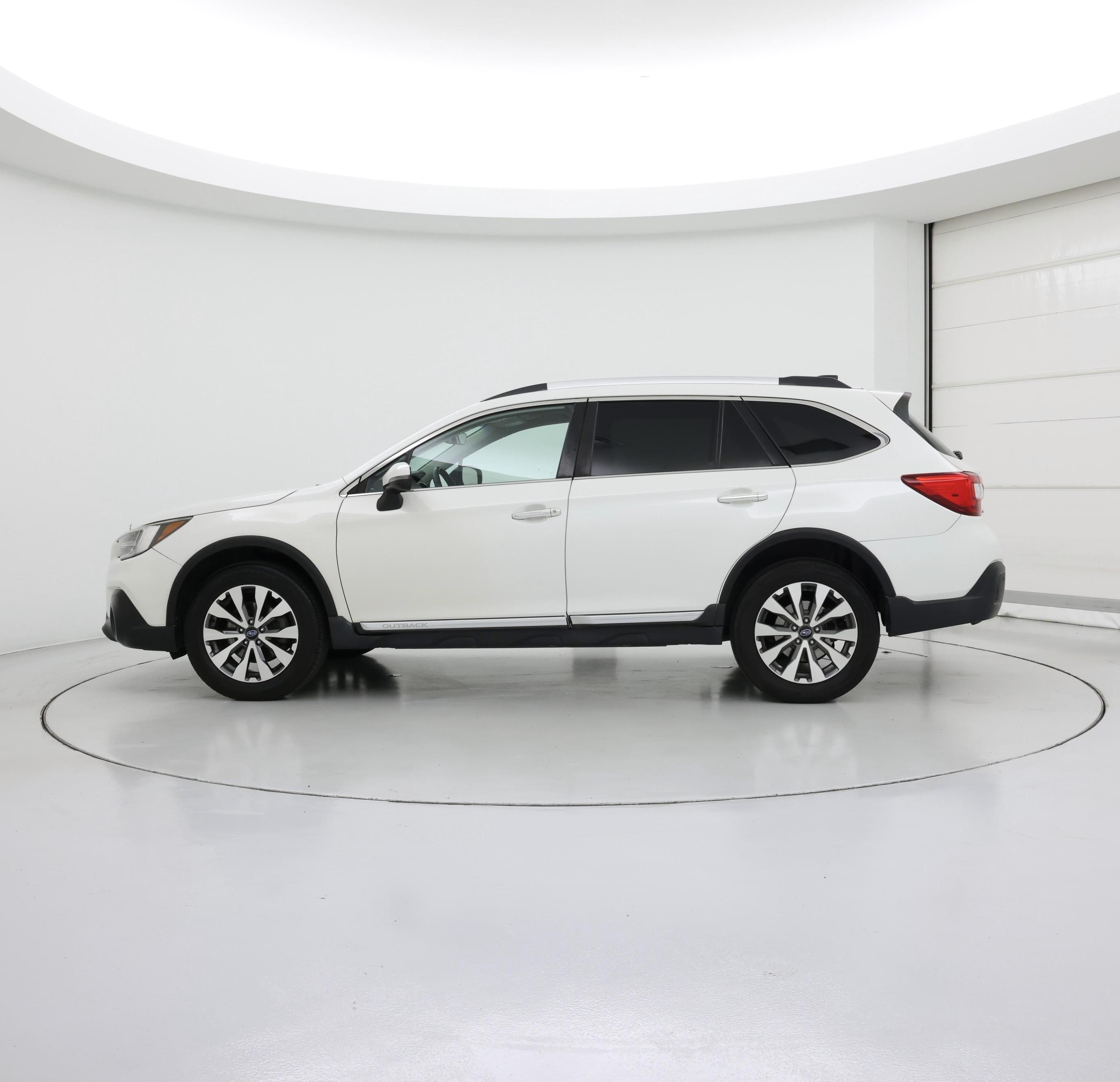 Thumbnail: 2019 Subaru Outback - 3