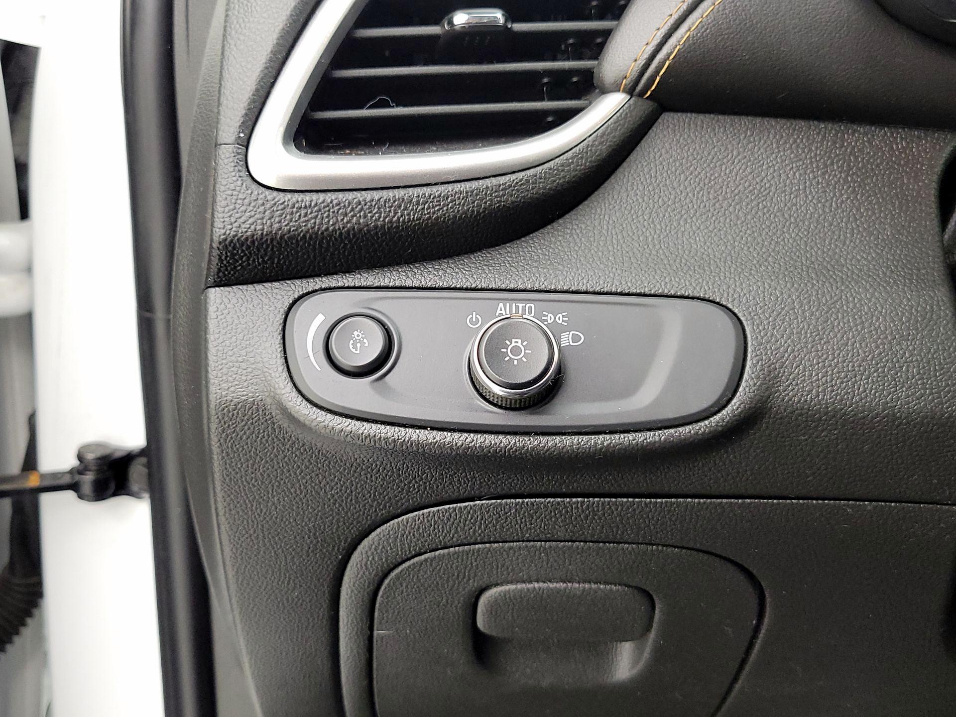 Thumbnail: 2021 Chevrolet Trax - 13