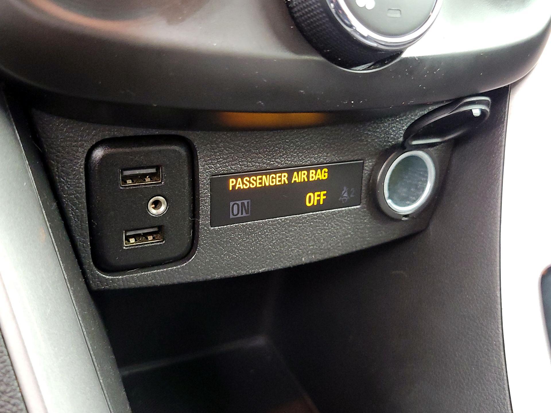 Thumbnail: 2021 Chevrolet Trax - 18