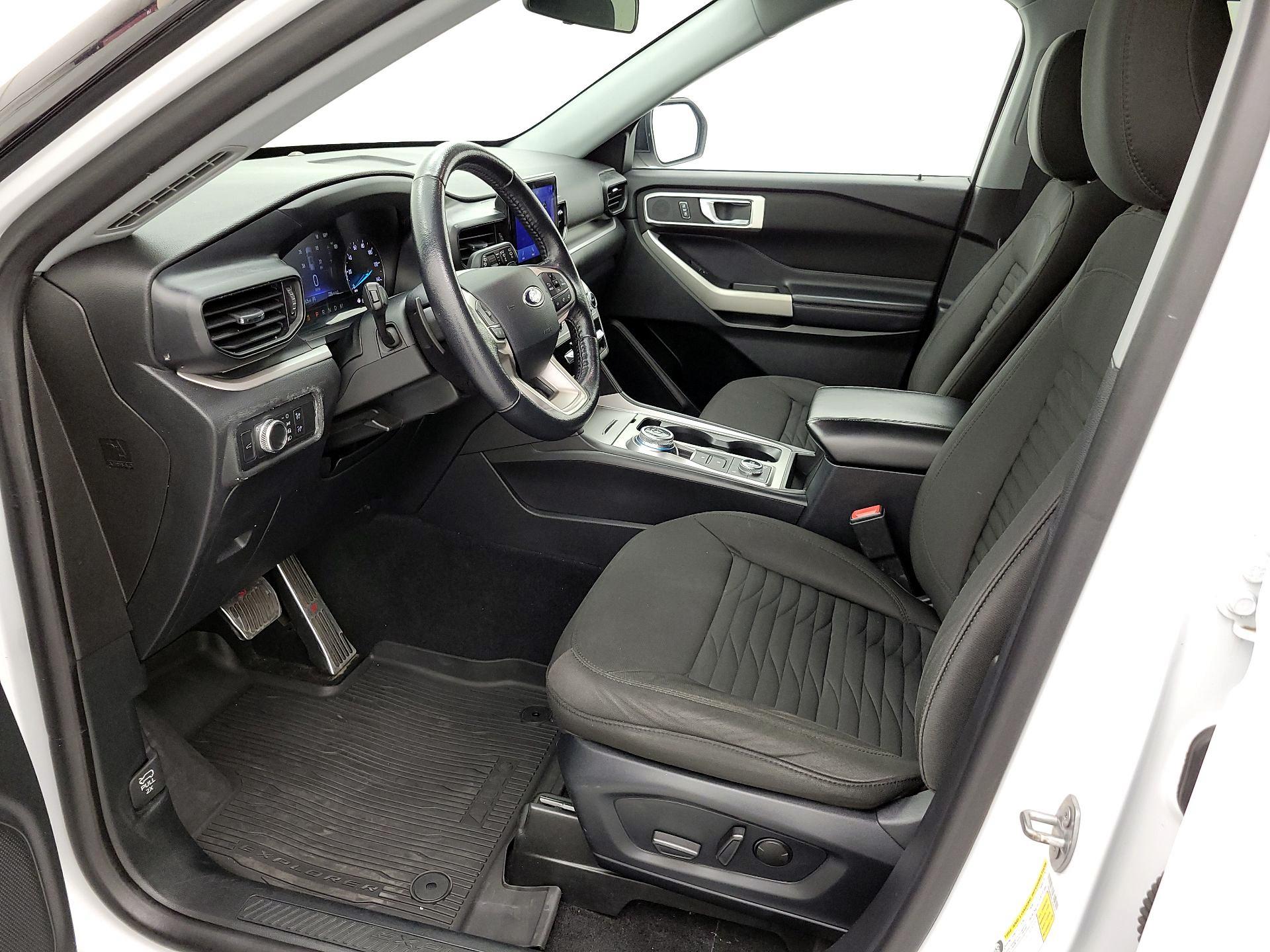Thumbnail: 2020 Ford Explorer - 11