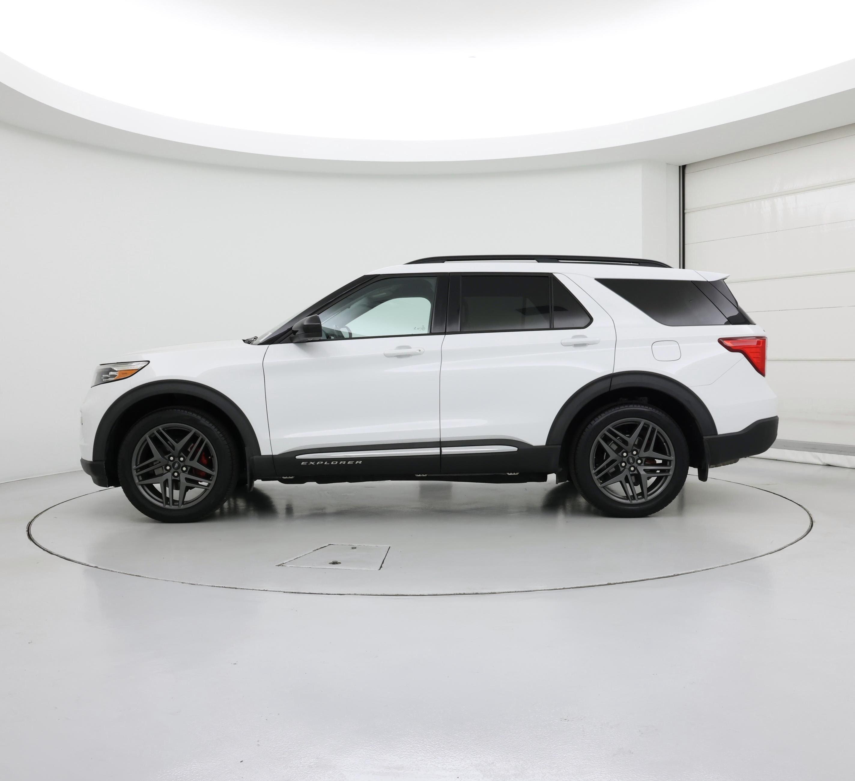 Thumbnail: 2020 Ford Explorer - 3