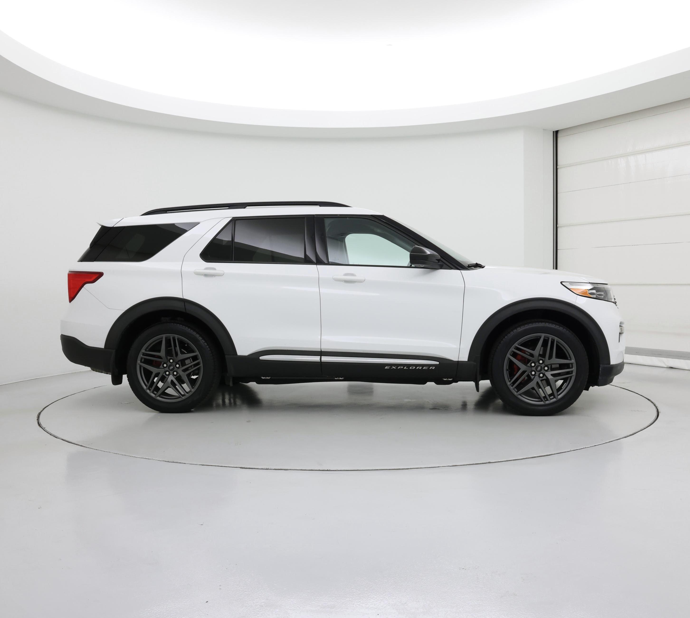 Thumbnail: 2020 Ford Explorer - 7