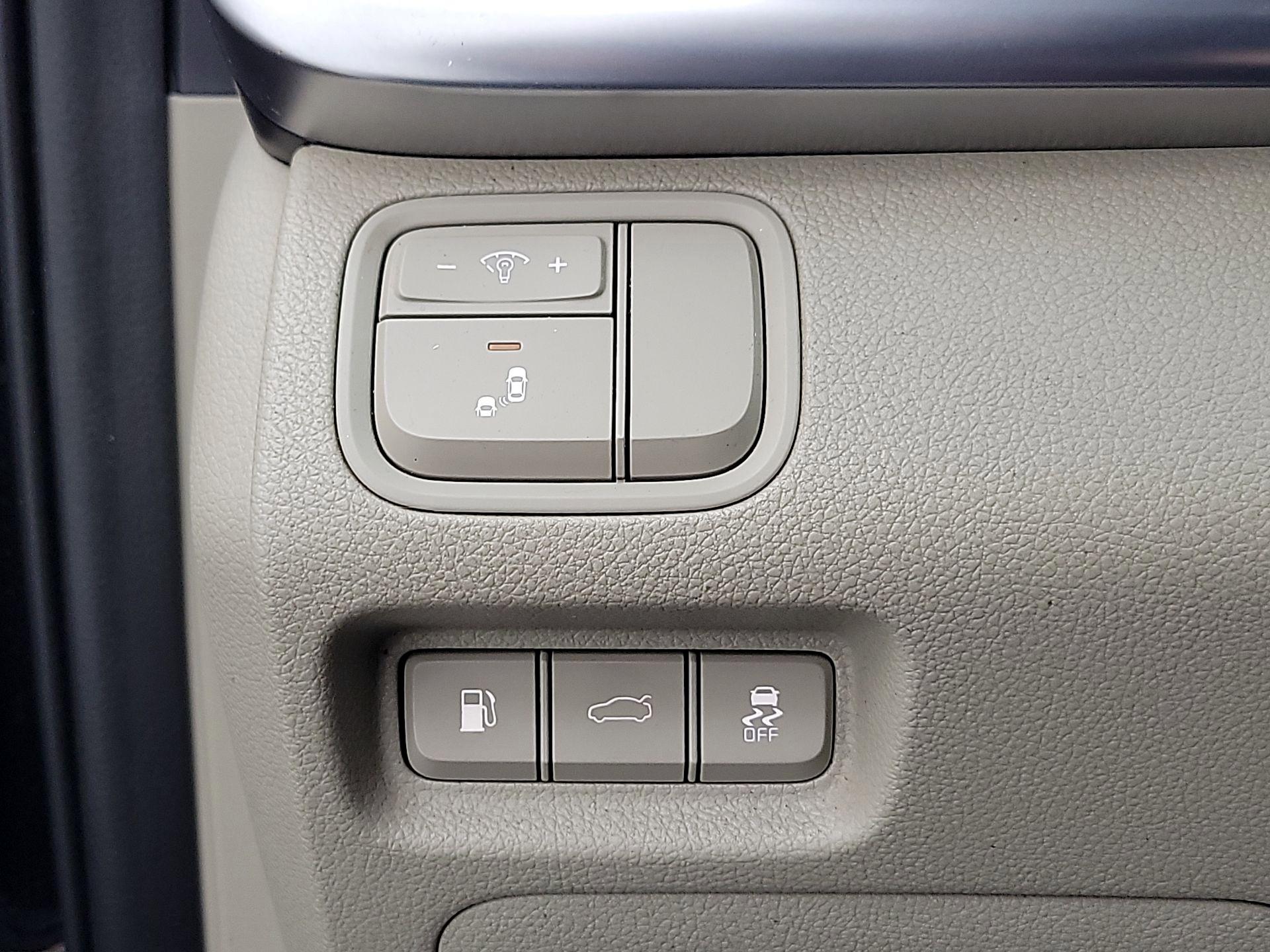 Thumbnail: 2017 Kia Optima - 13