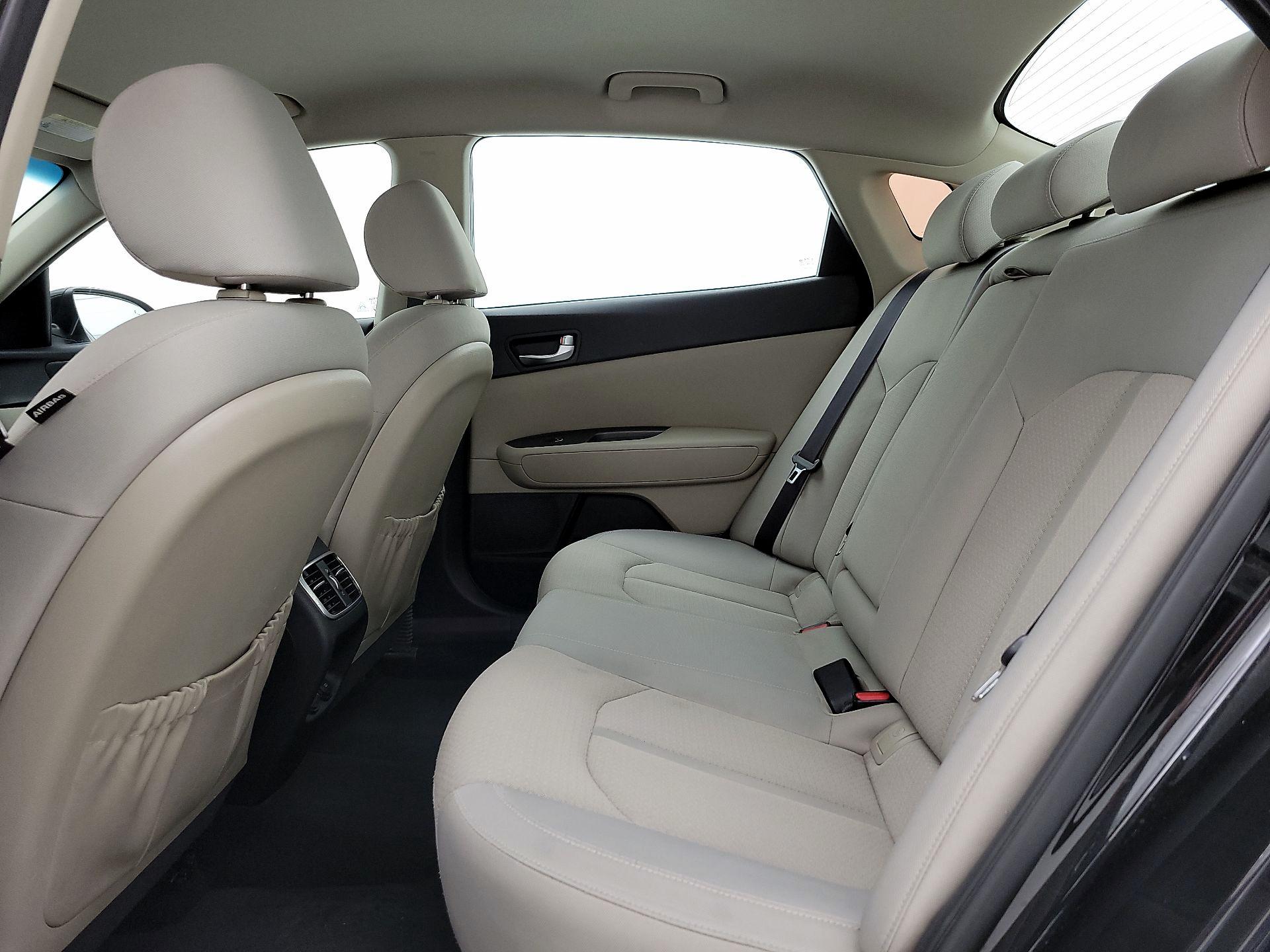 Thumbnail: 2017 Kia Optima - 19