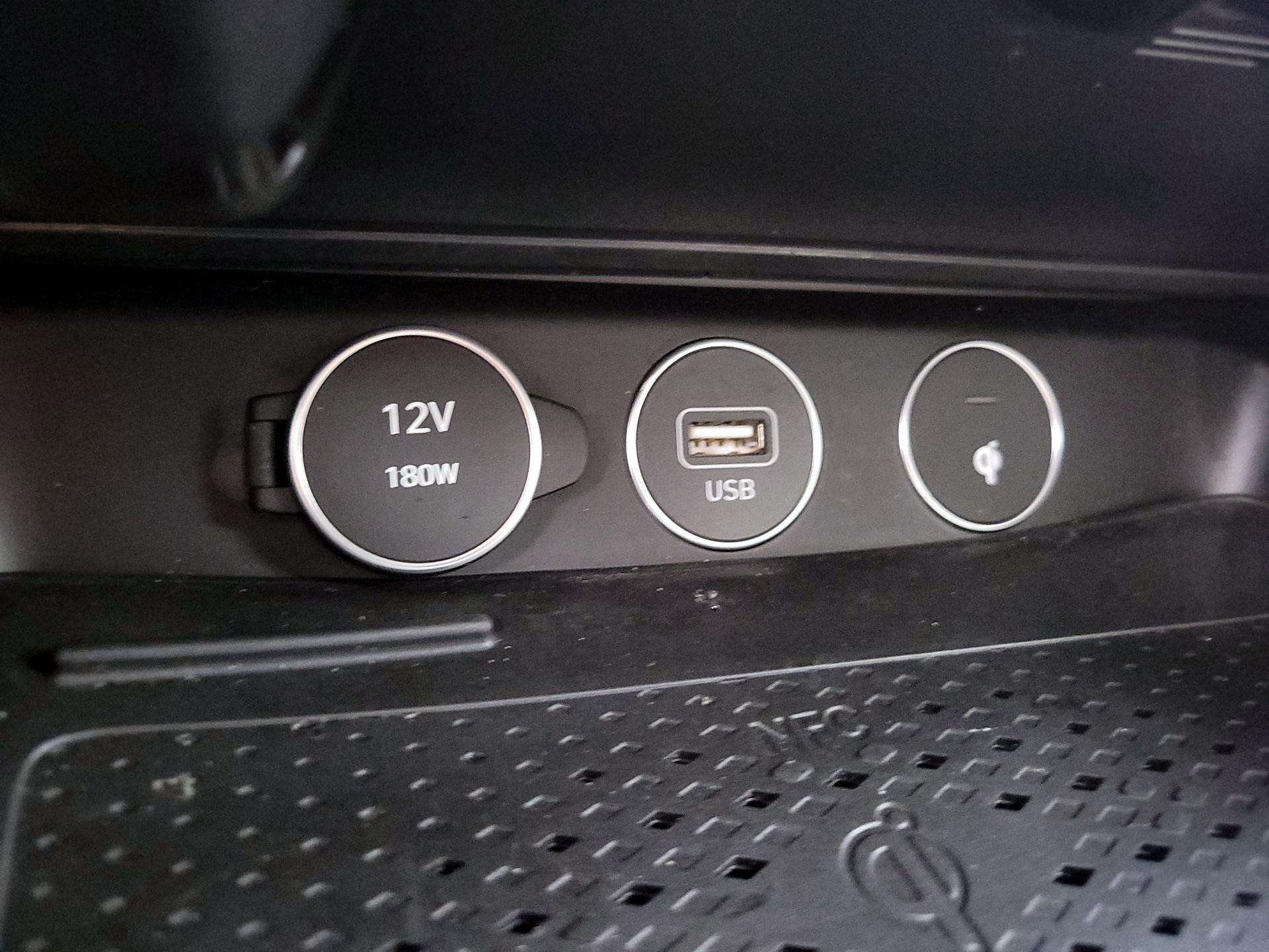 Thumbnail: 2023 Genesis G70 - 19