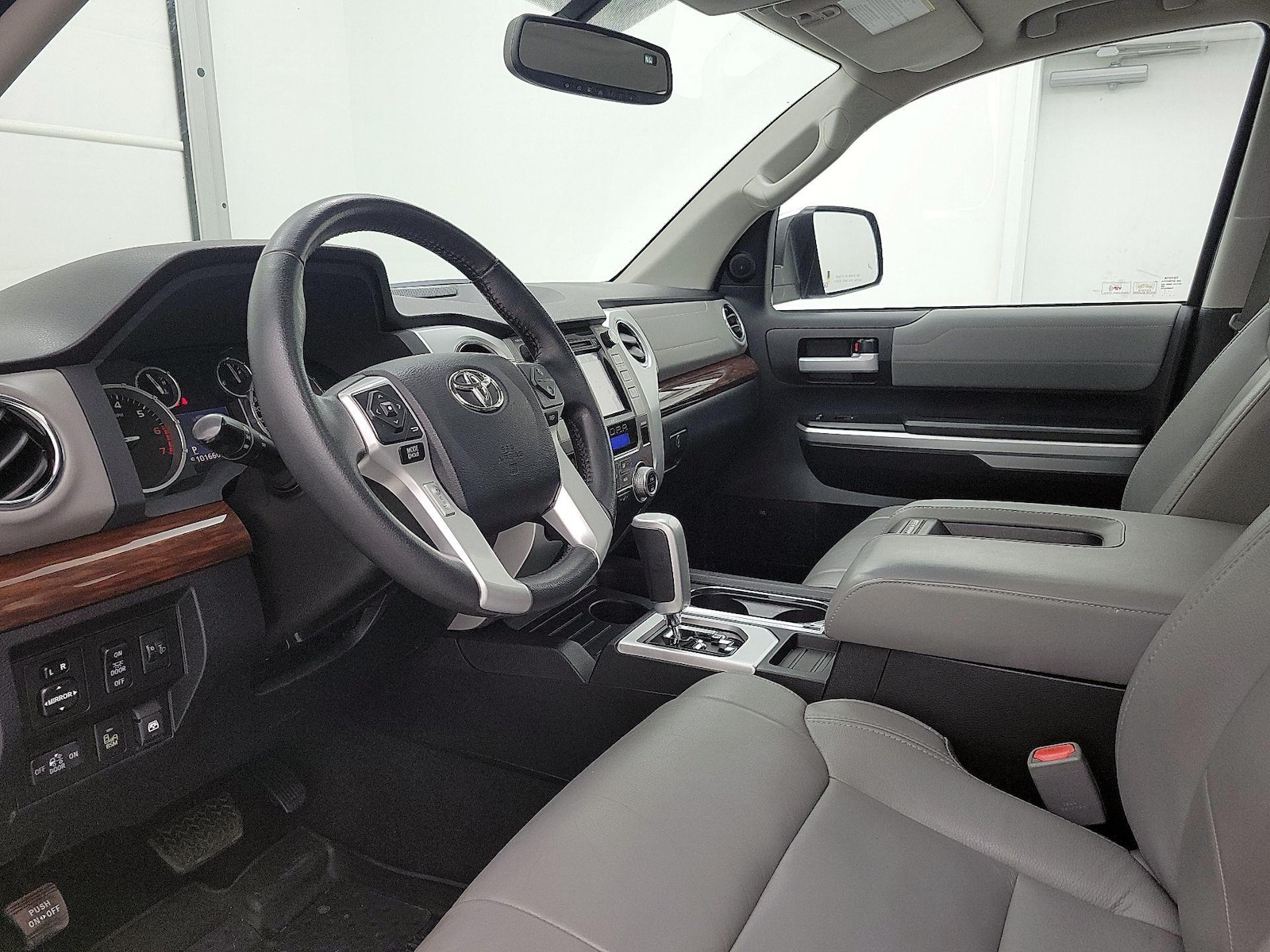 2016 Toyota Tundra Limited - Photo 12