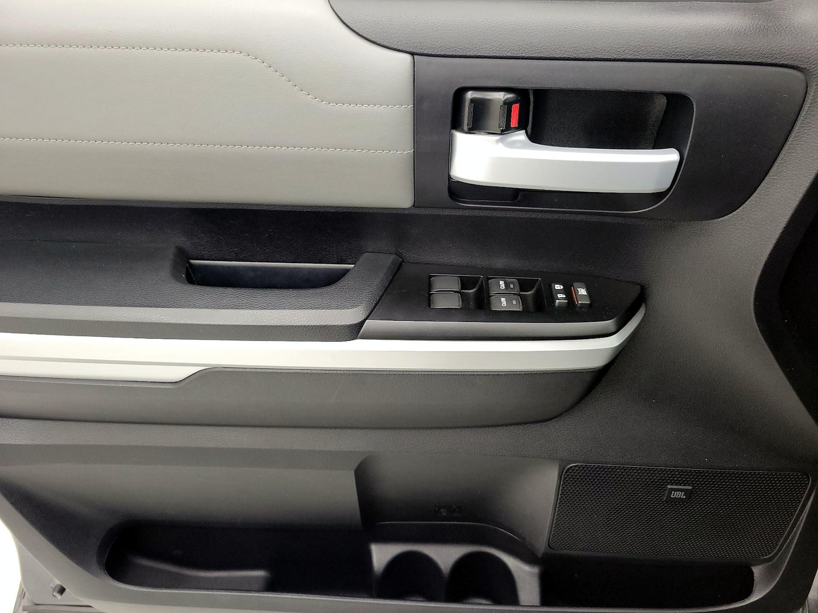 2016 Toyota Tundra Limited - Photo 13